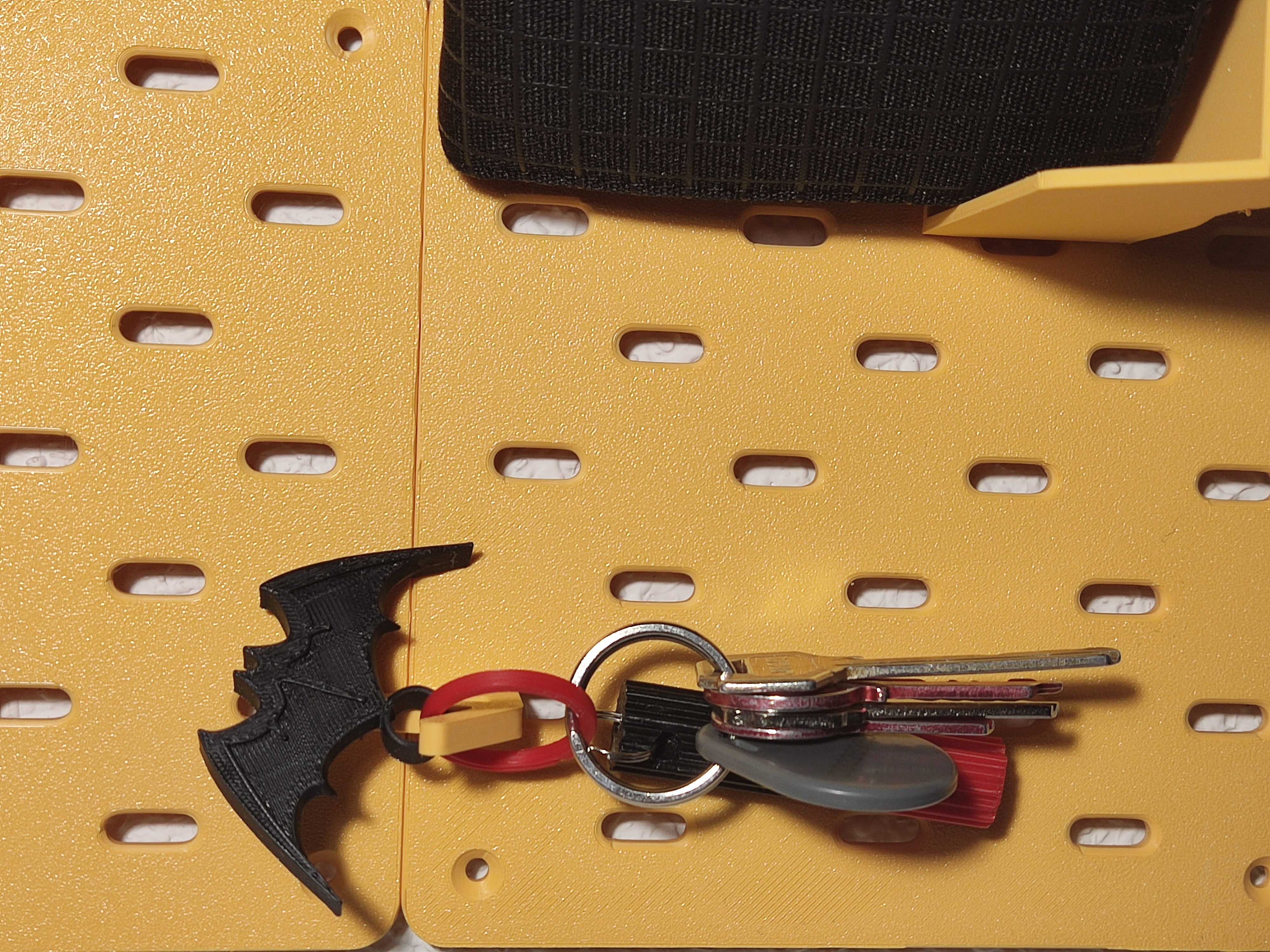 Batwomans Grappling Hook Keychain