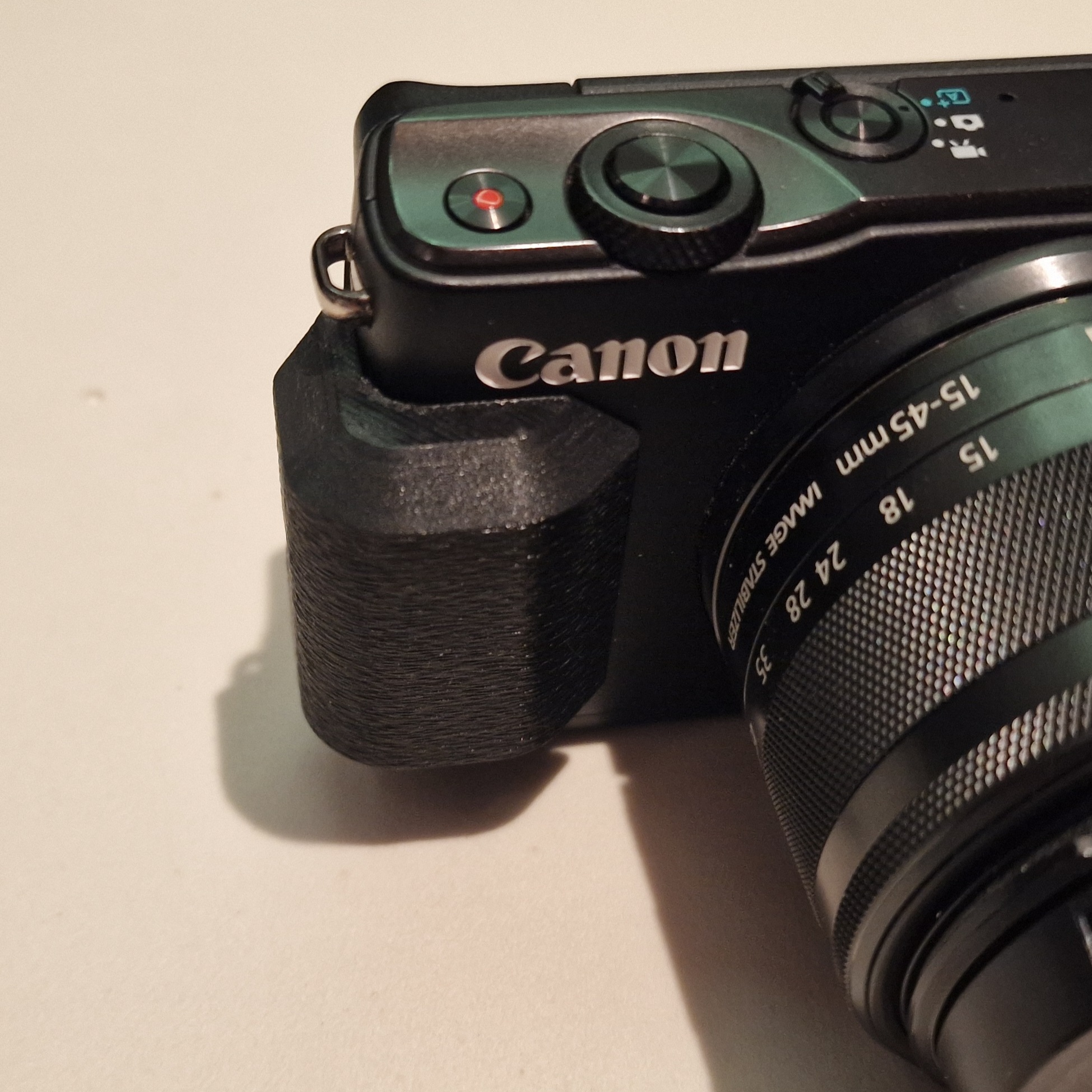 Canon EOS M10 Grip 3D model by Traumlewis