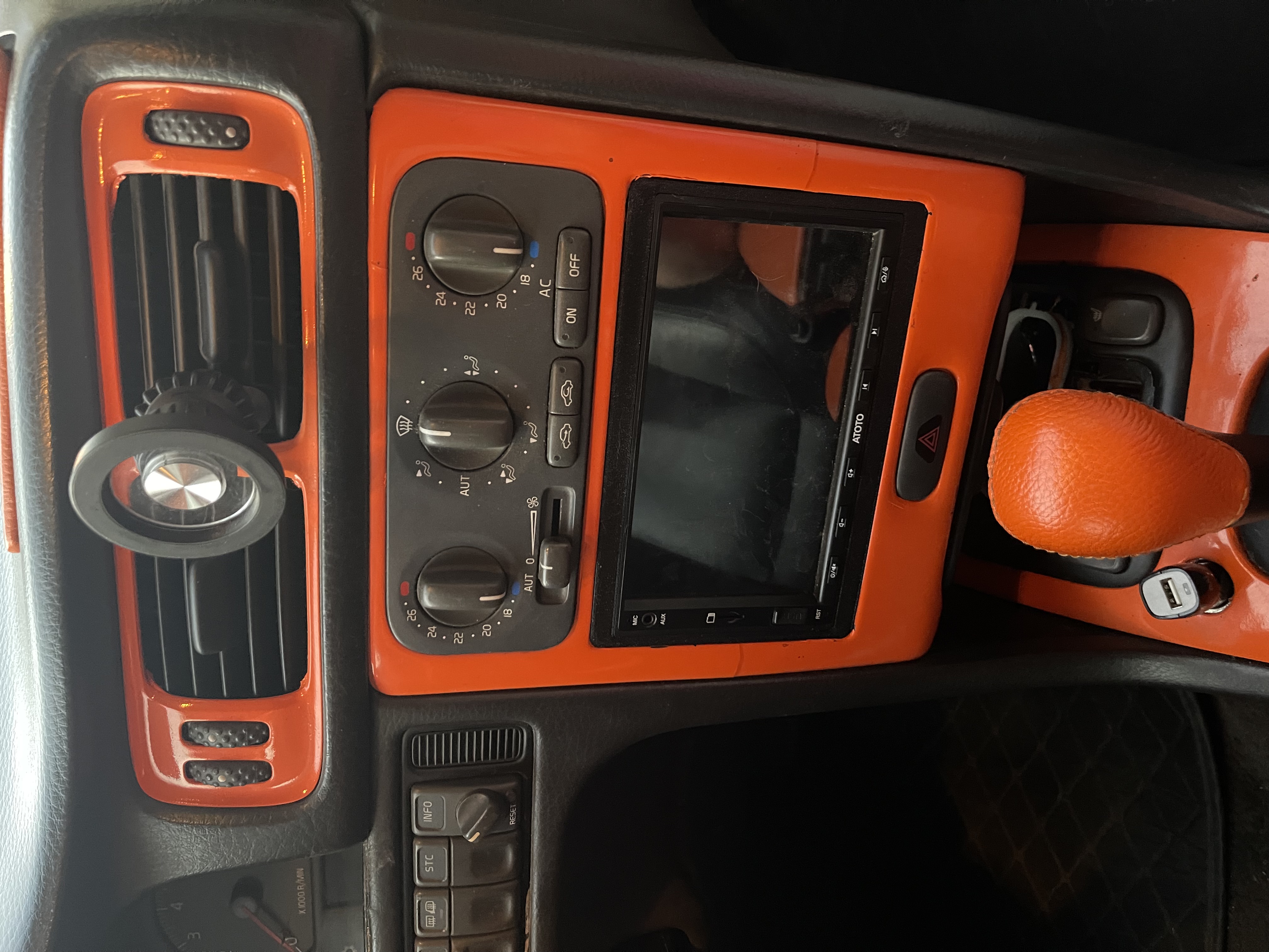 volvo p80 (c70, s70, v70) 2din radio adapter
