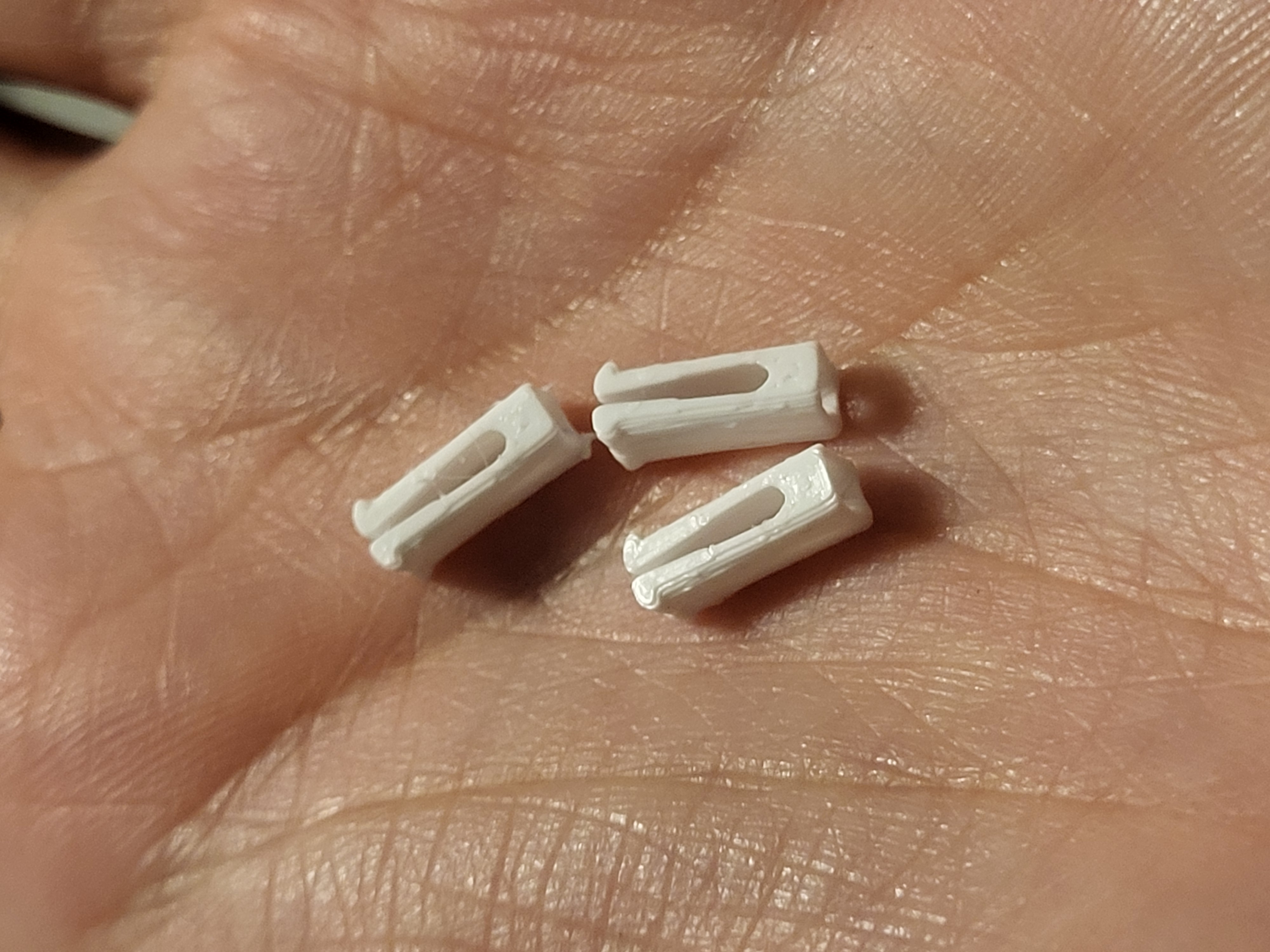 micro 3x20mm screw anchors