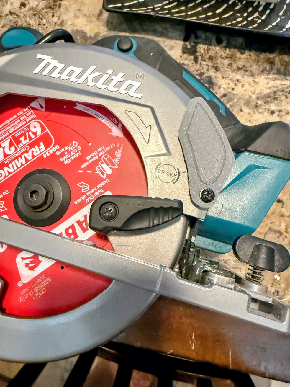 Makita 6.5 Inch Circular Saw Dust Chute Cover GSH05
