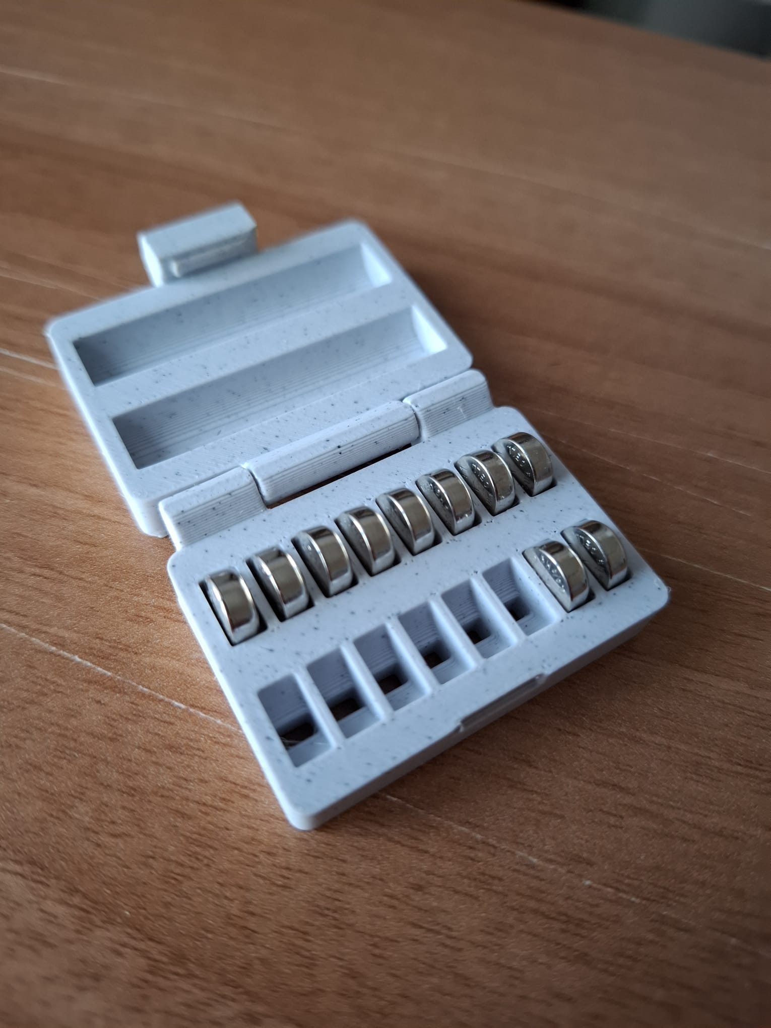 AG3/LR41 Battery Case