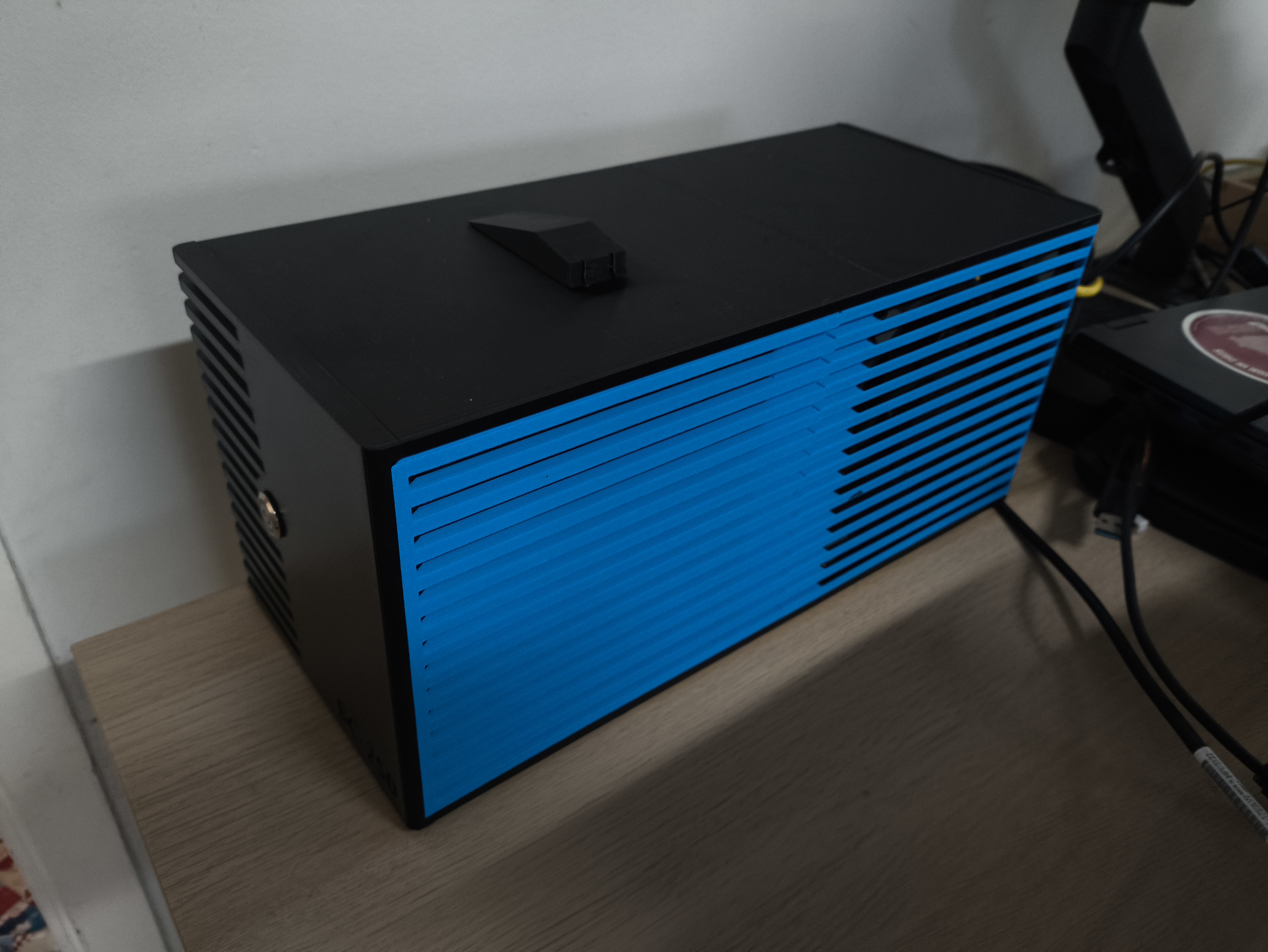 BC-250 case ( internal PSU + 2x 140mm Fans )