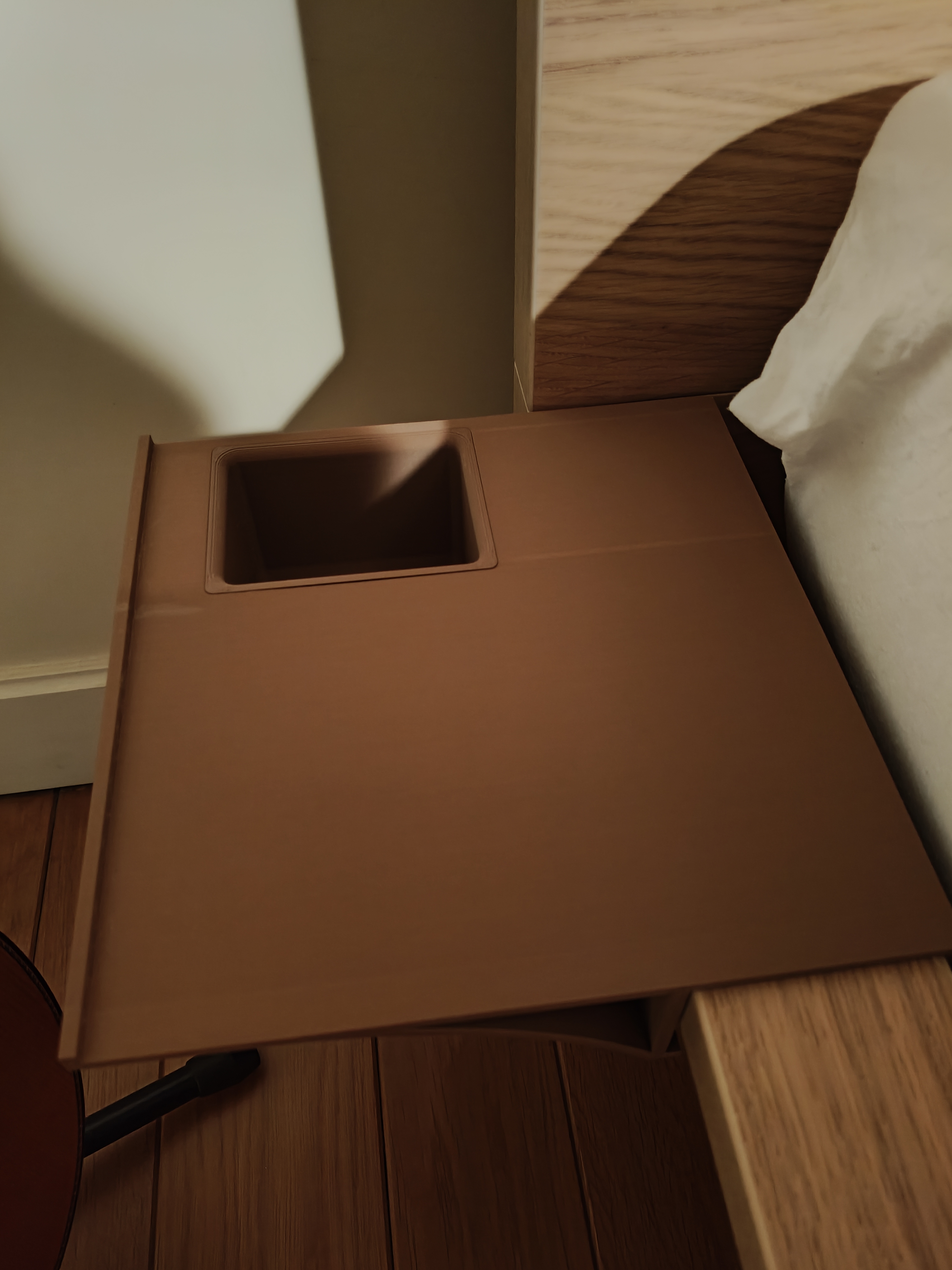 Ikea MALM bedside table with bin — miniatura 4