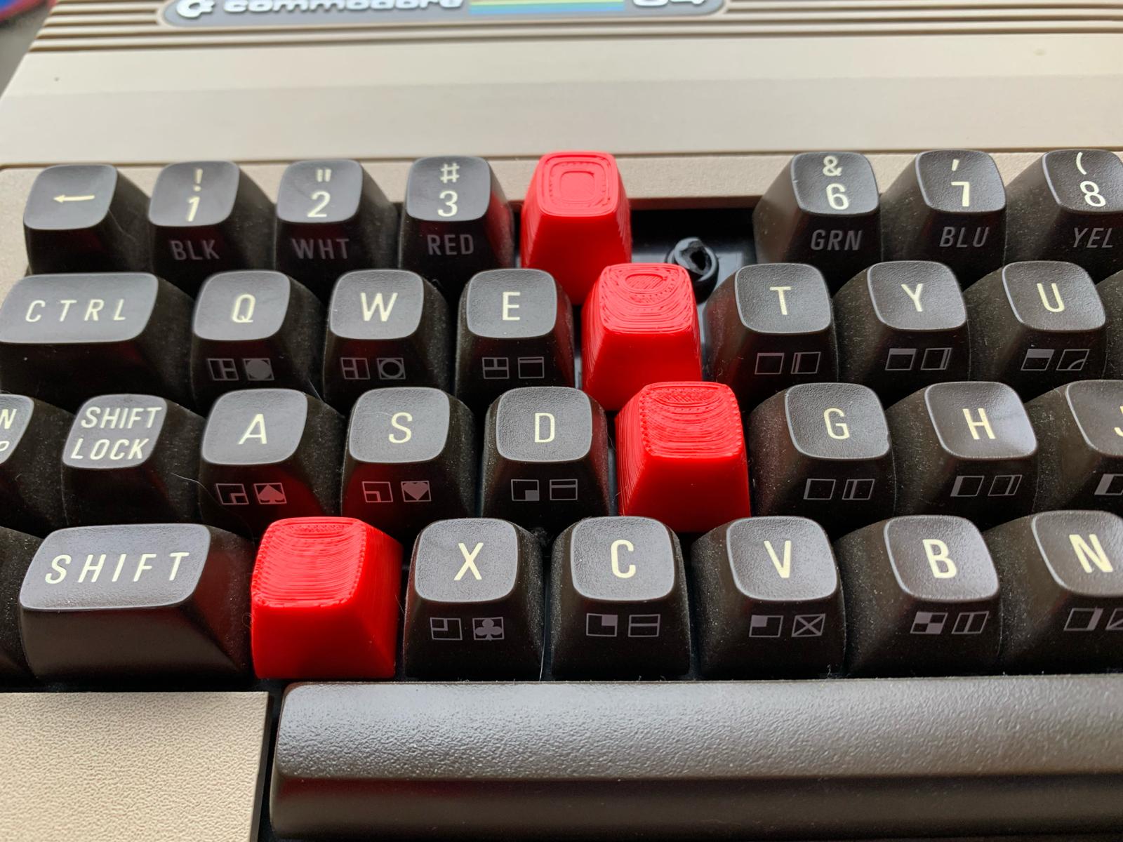 Miniatura 4 do modelo 3D Commodore 64 (C64) - Keycap replacements set