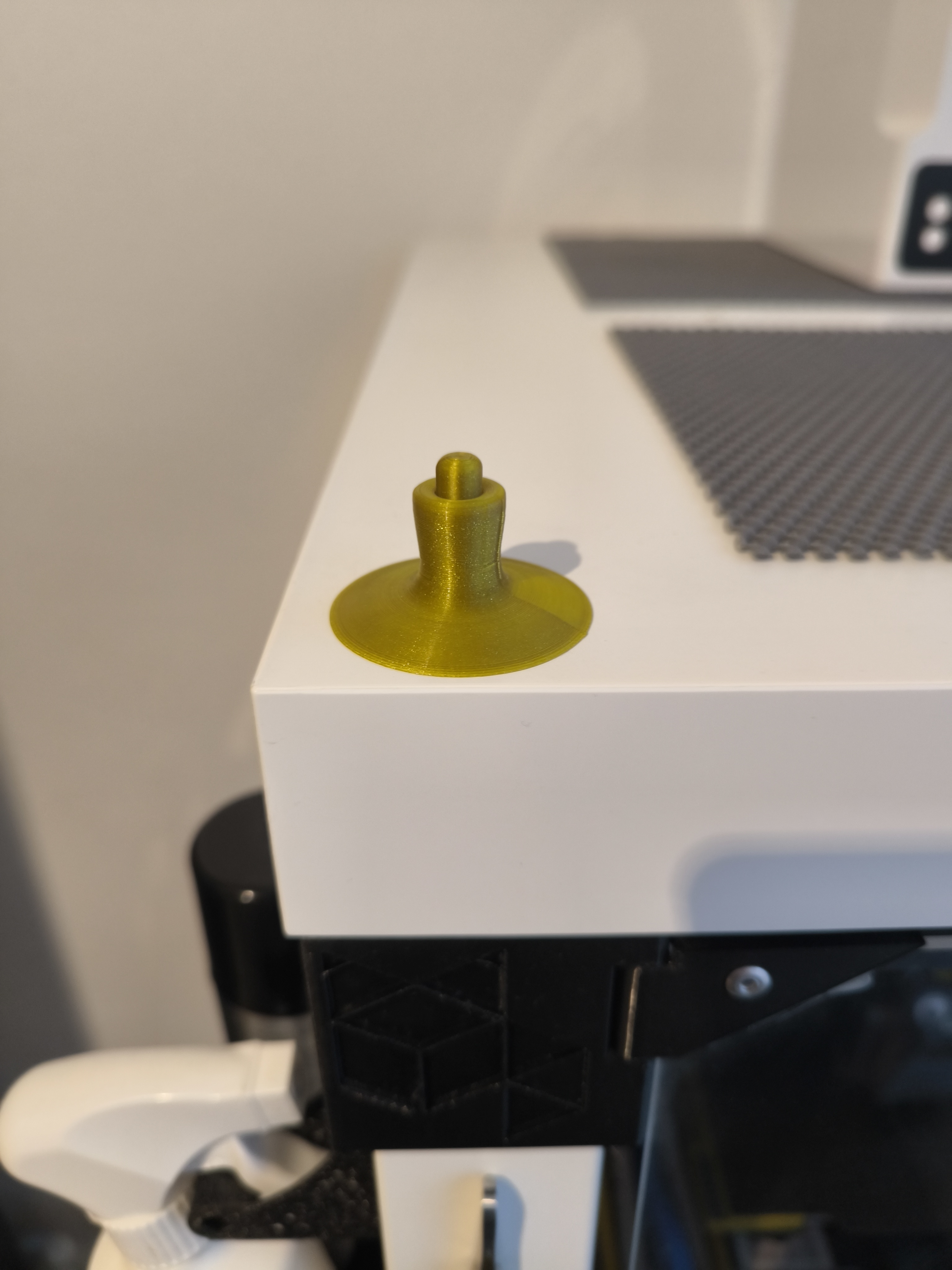 Thin layers scraper holder