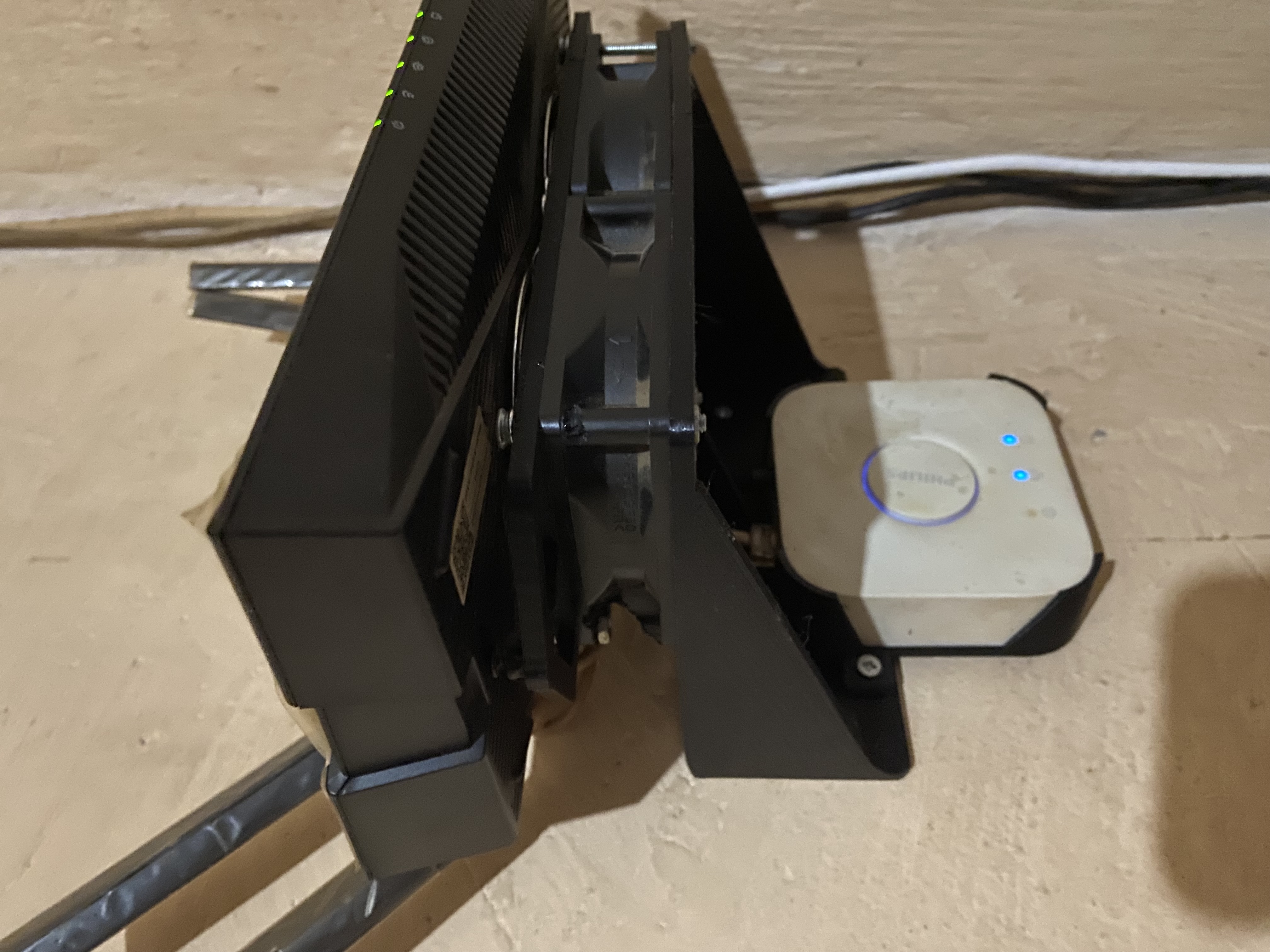 TP-Link AX50 & Hue Bridge Wall Mount with Dual 80mm Cooling Fan Support