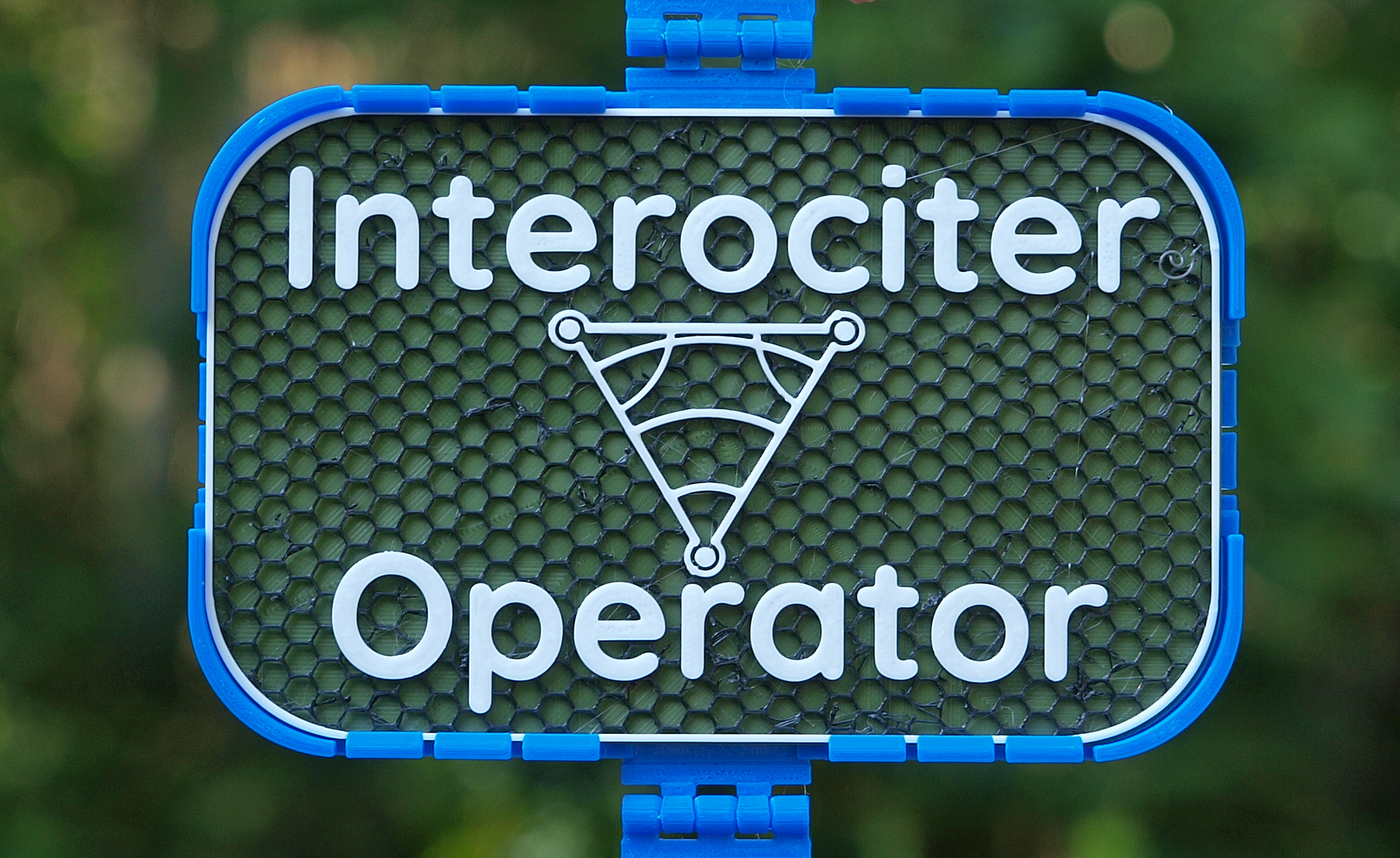 Interociter Operator sign