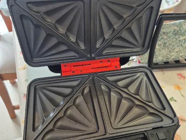 Salter XL 3-in-1 Snack Maker Hinge