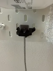 držák na nabíječku pro mackbook