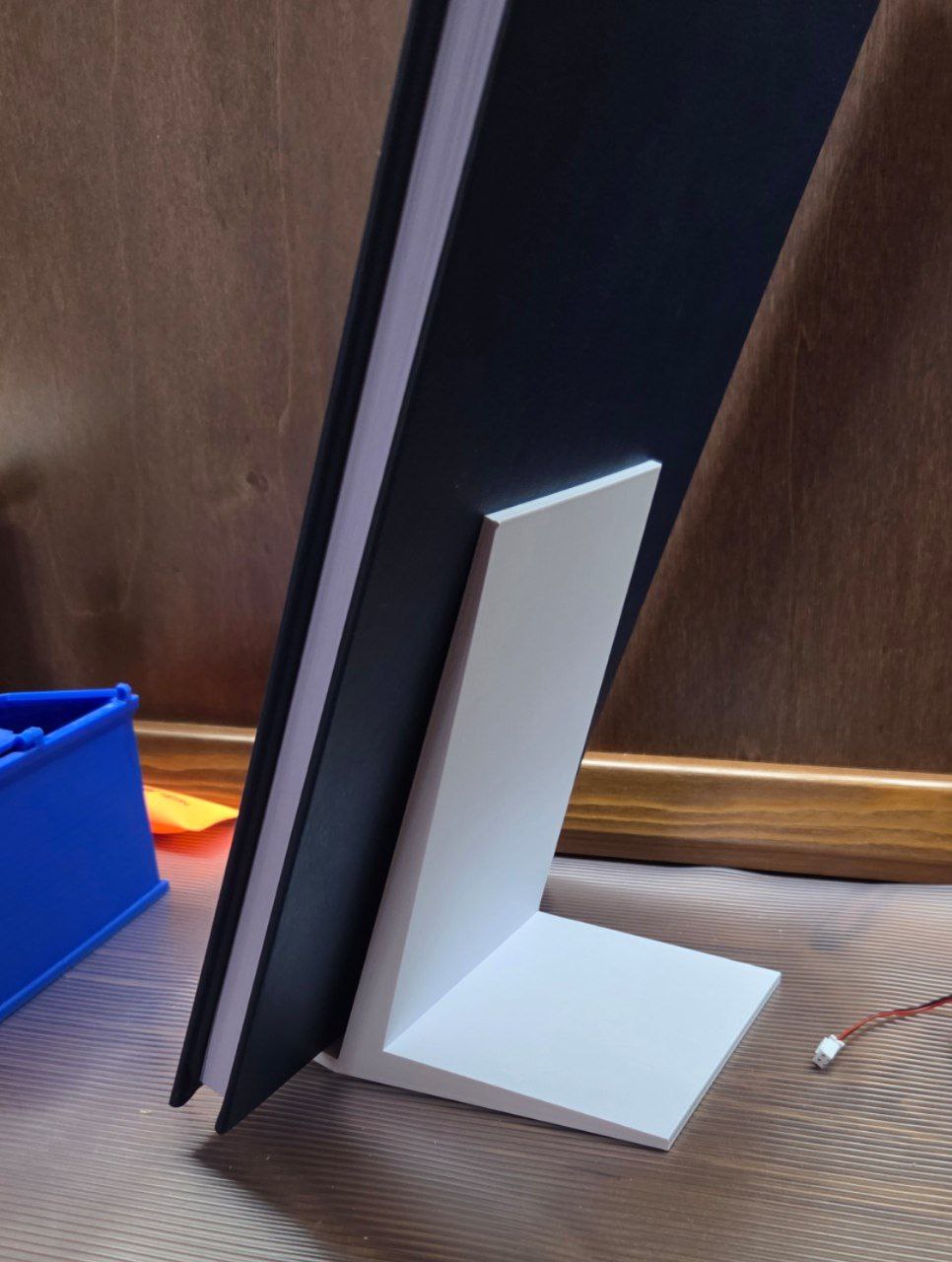 thesis/book/picture/tablet  stand — thumbnail 2