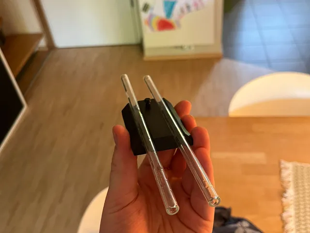 glass straw holder