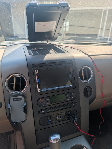 2005 F150 Center Dash Panel – USB + Voltmeter + Solar Maintainer (Remix)