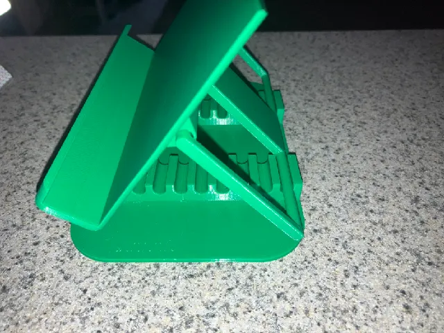 Adjustable phone stand print in place