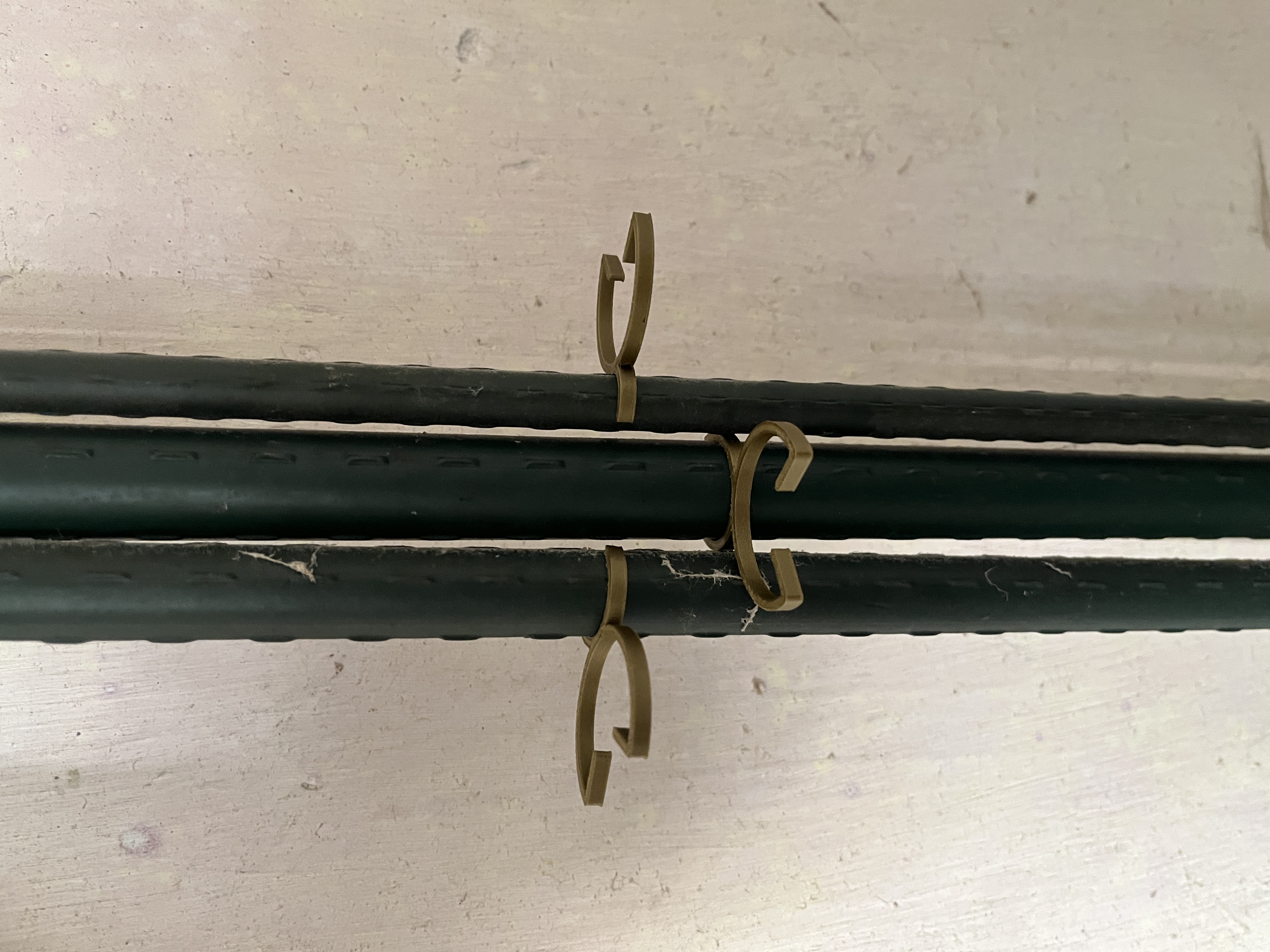 Tomato/plant clip for garden stakes