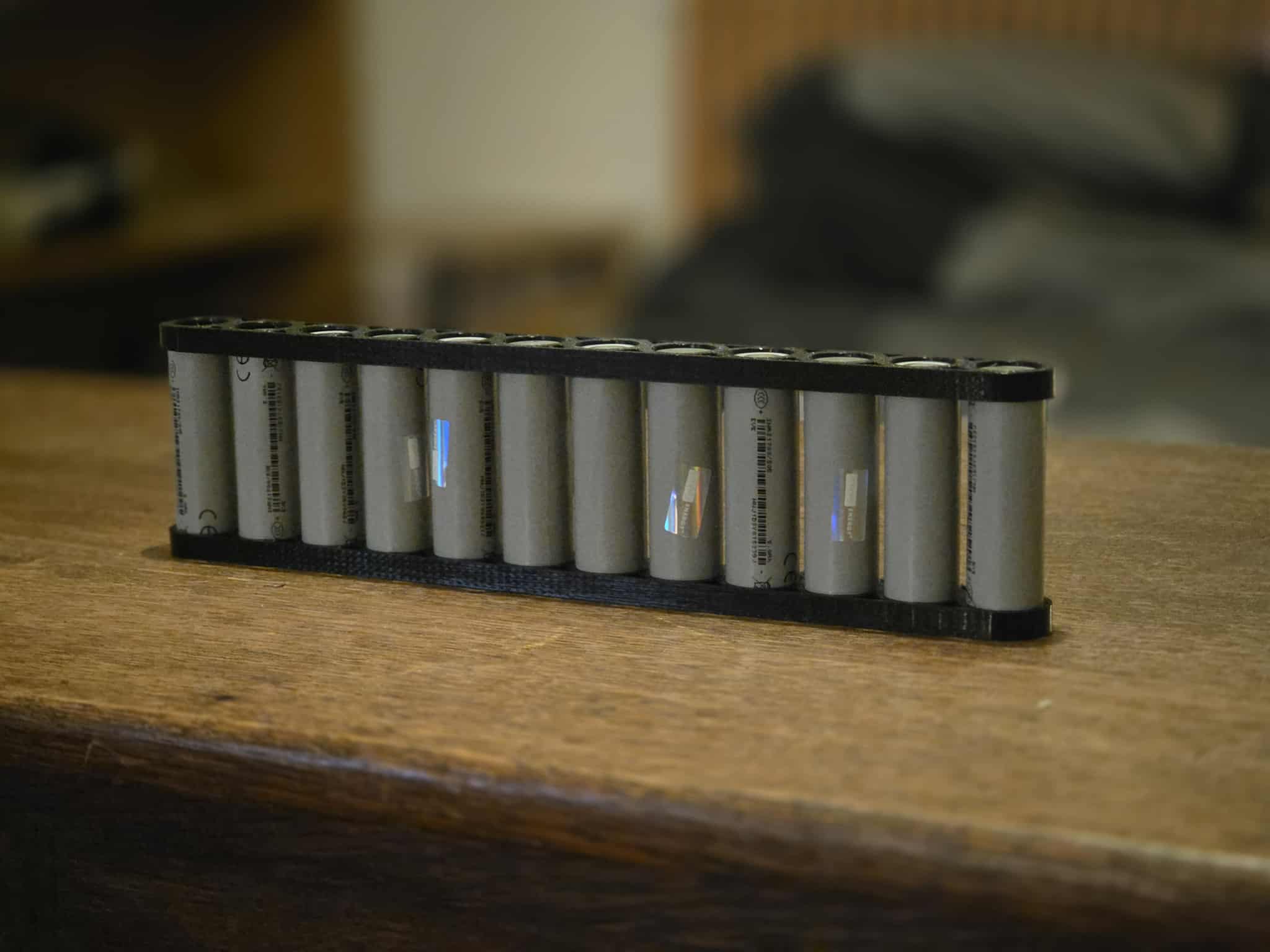 12x21700 low profile battery pack
