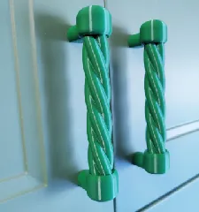 Elegant cabinet door pull/handle