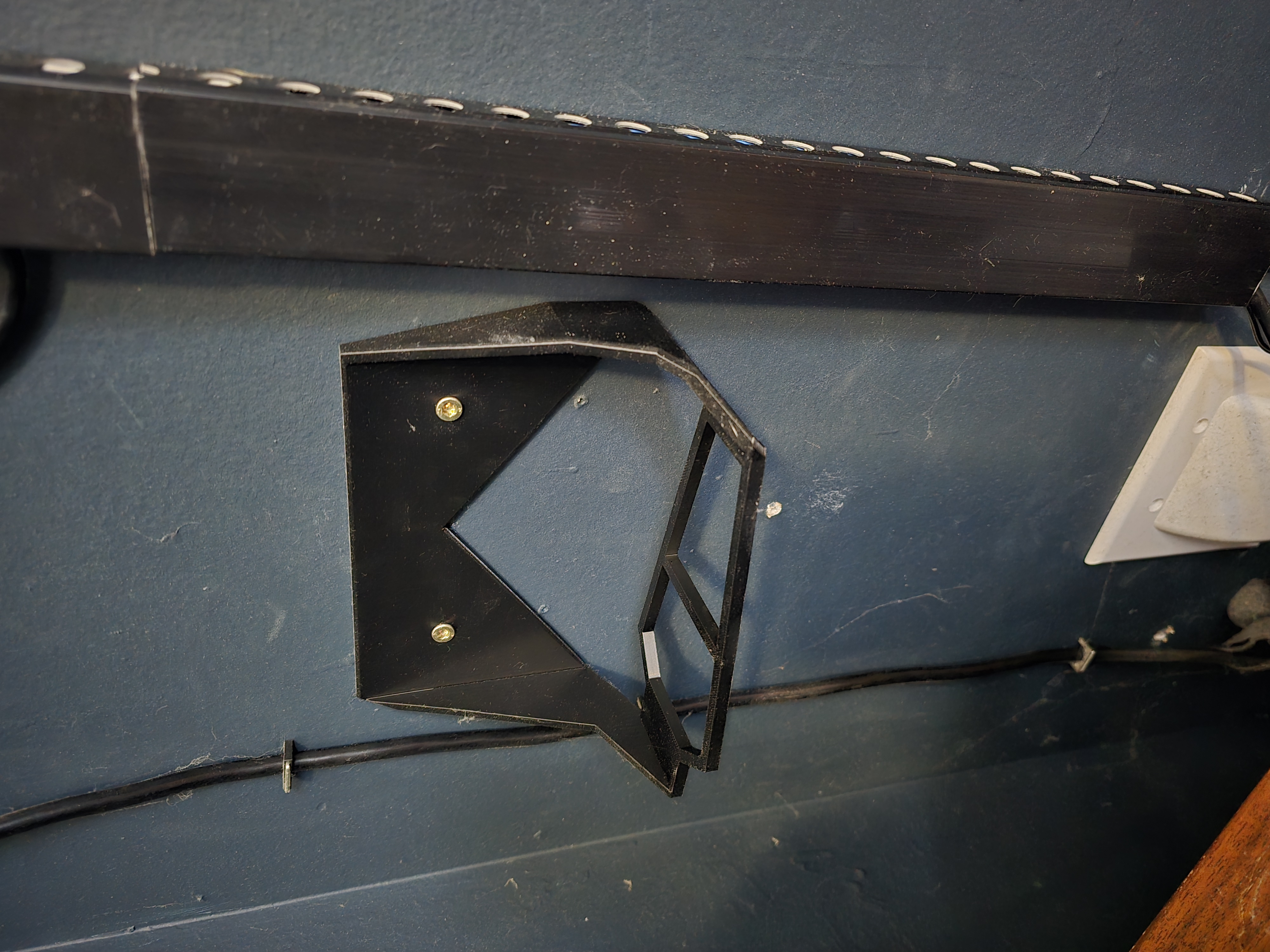 Netgear NIghthawk Modem Mount CM3000