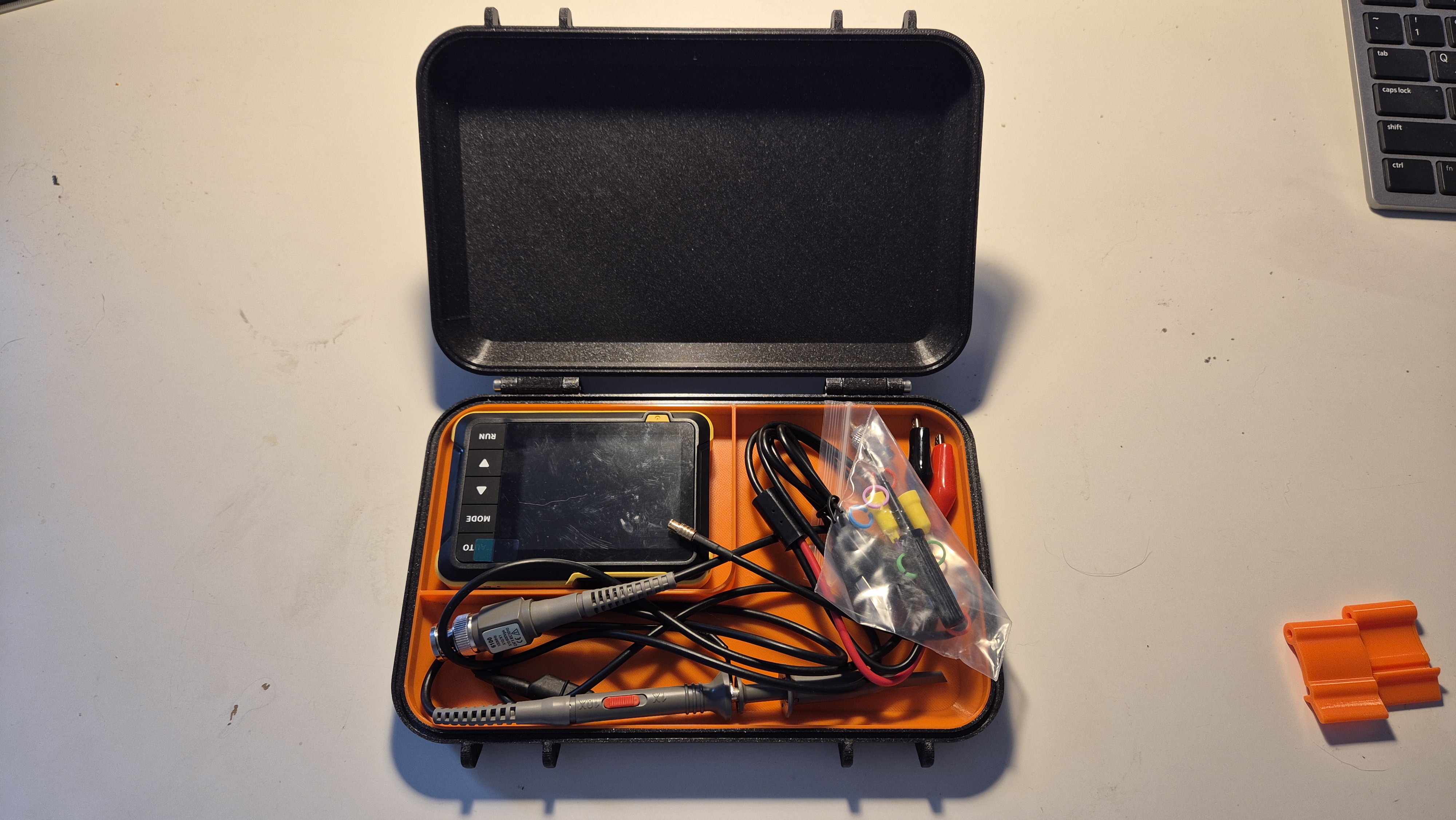 DSO152 FNIRSI oscilloscope box (120x200)
