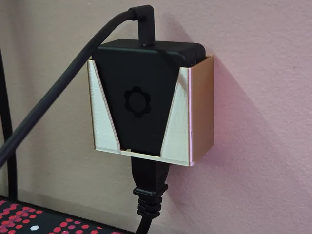 Framework 13 Power Adapter Wall Mount (Easily Removable)