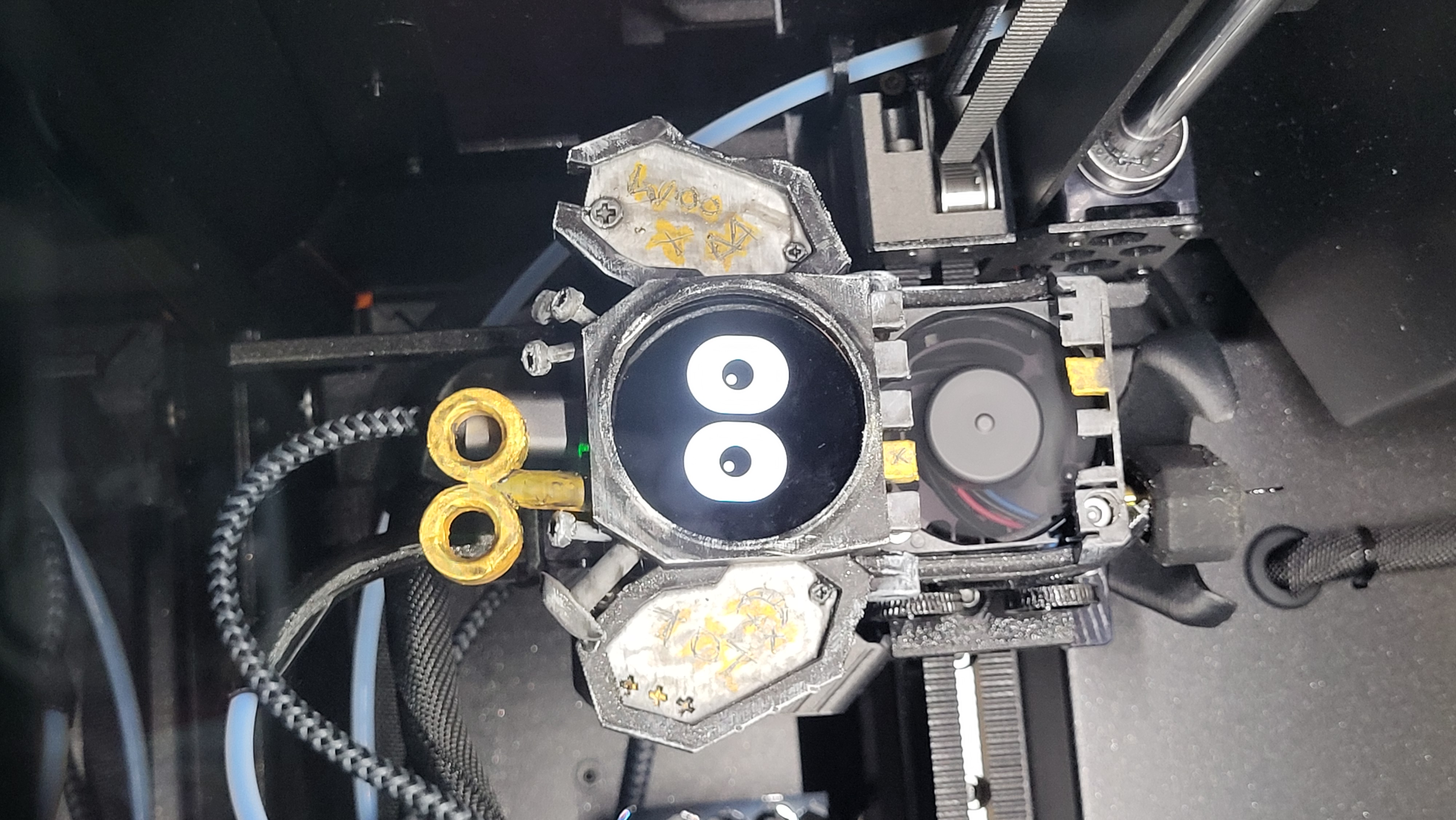 Miniatura 3 do modelo 3D Core one Monkey Head with screen