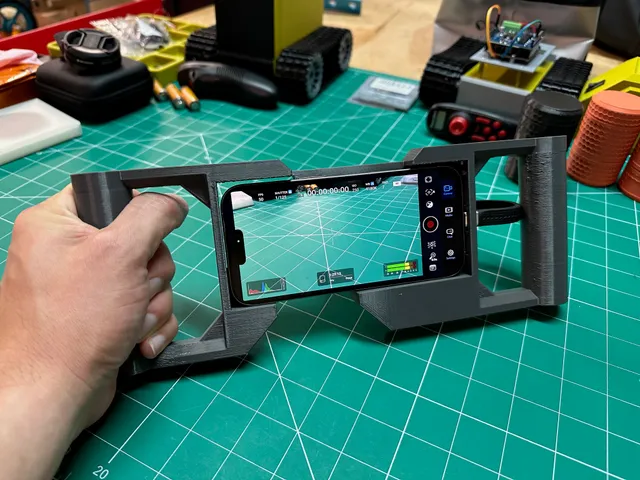 iPhone 16 Pro Camera Grip