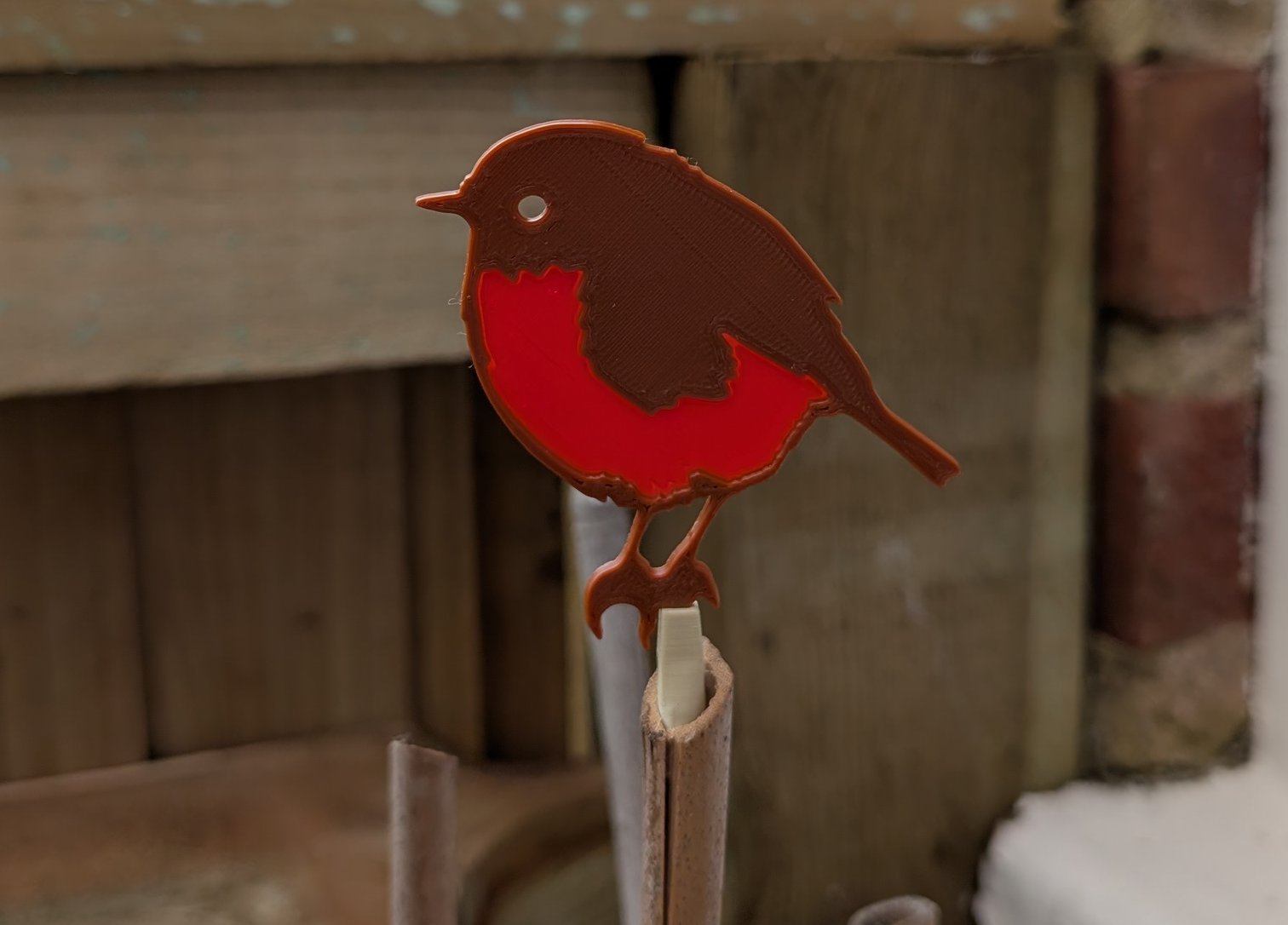 Robin With Red Breast - single-colour printers can make this easily in two parts.