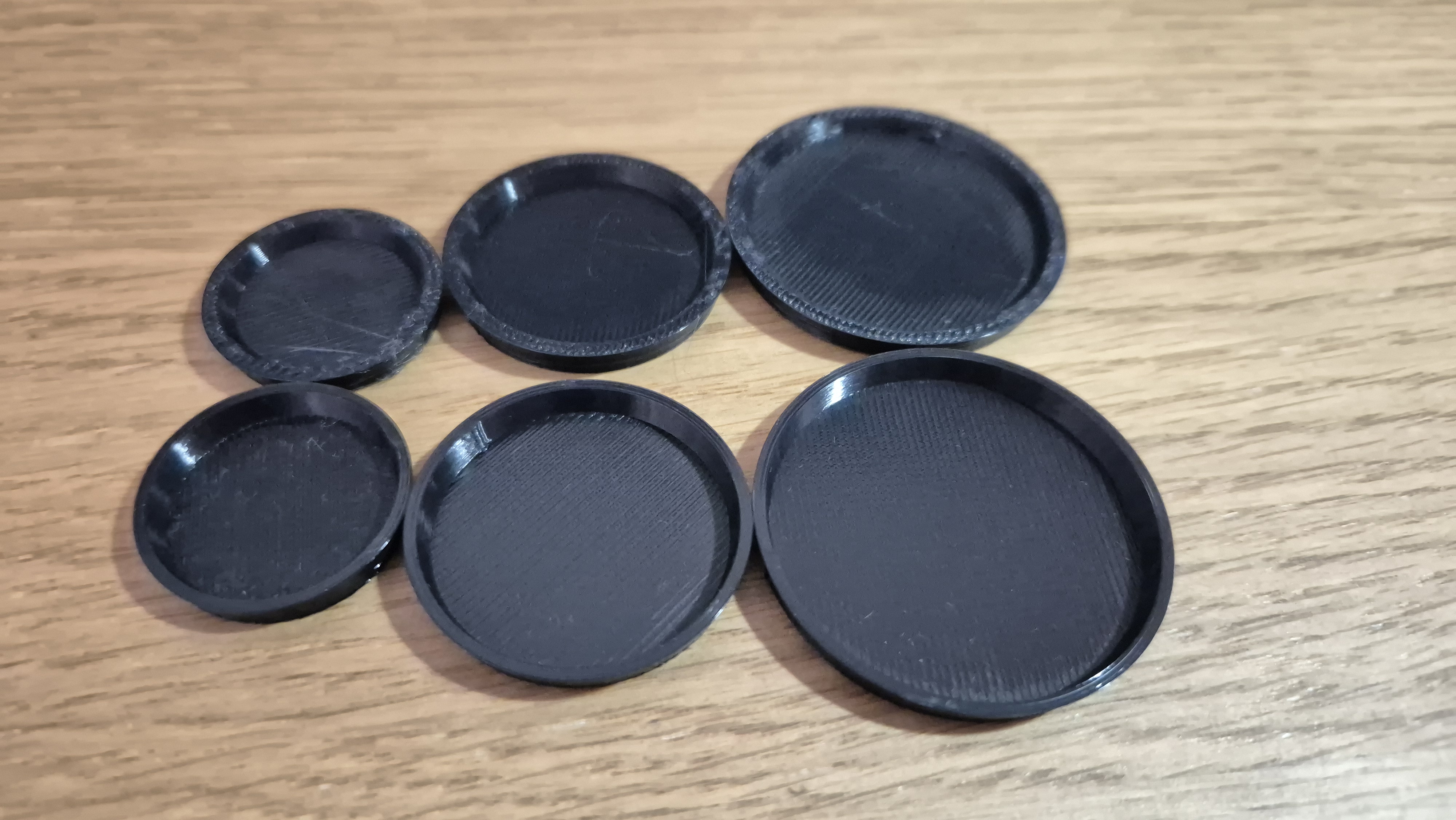 25mm, 32mm and 40mm hollow bases for miniatures with a 1mm wall