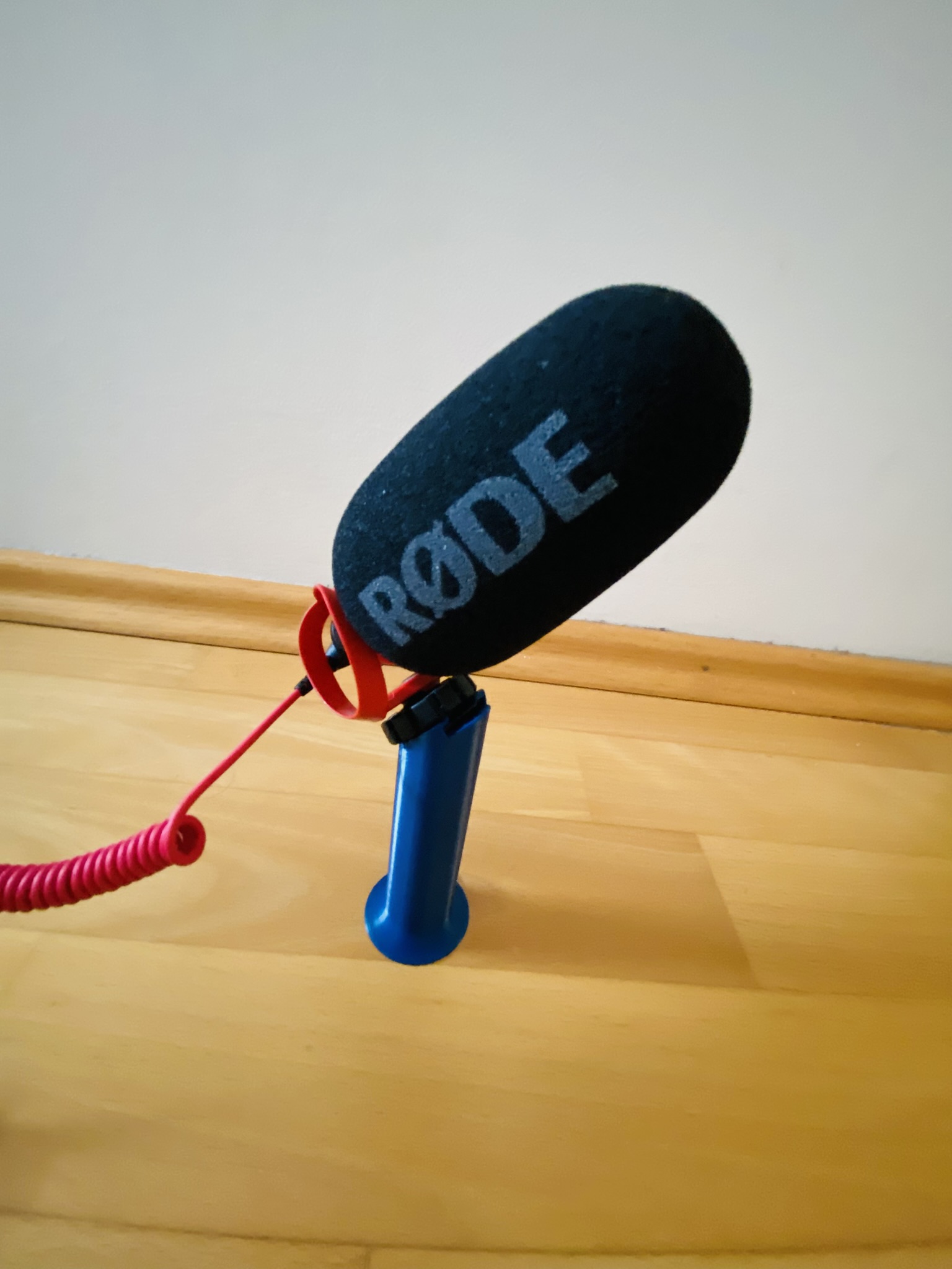 Microphone stand