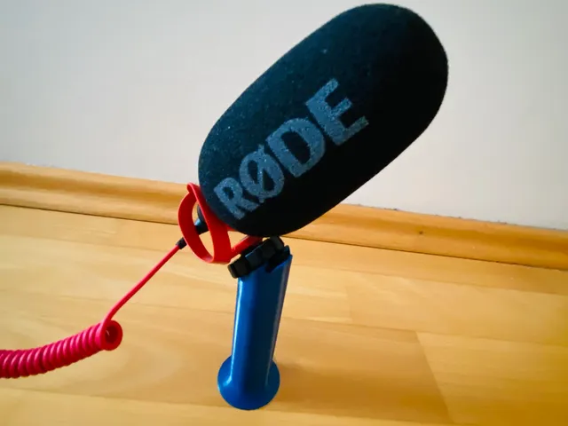 Microphone stand