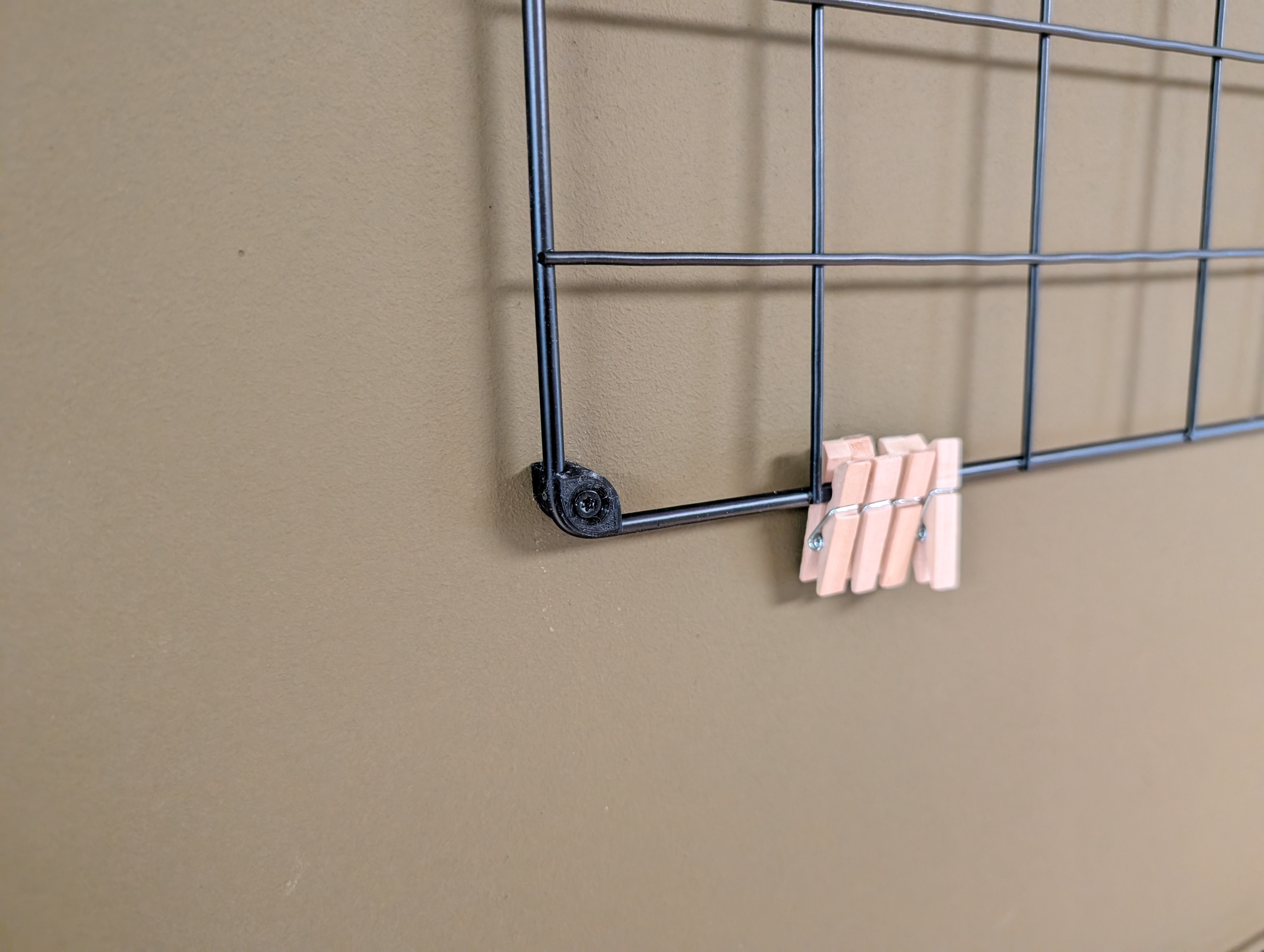 Wall Grid Spacer Corners / Mounting Brackets