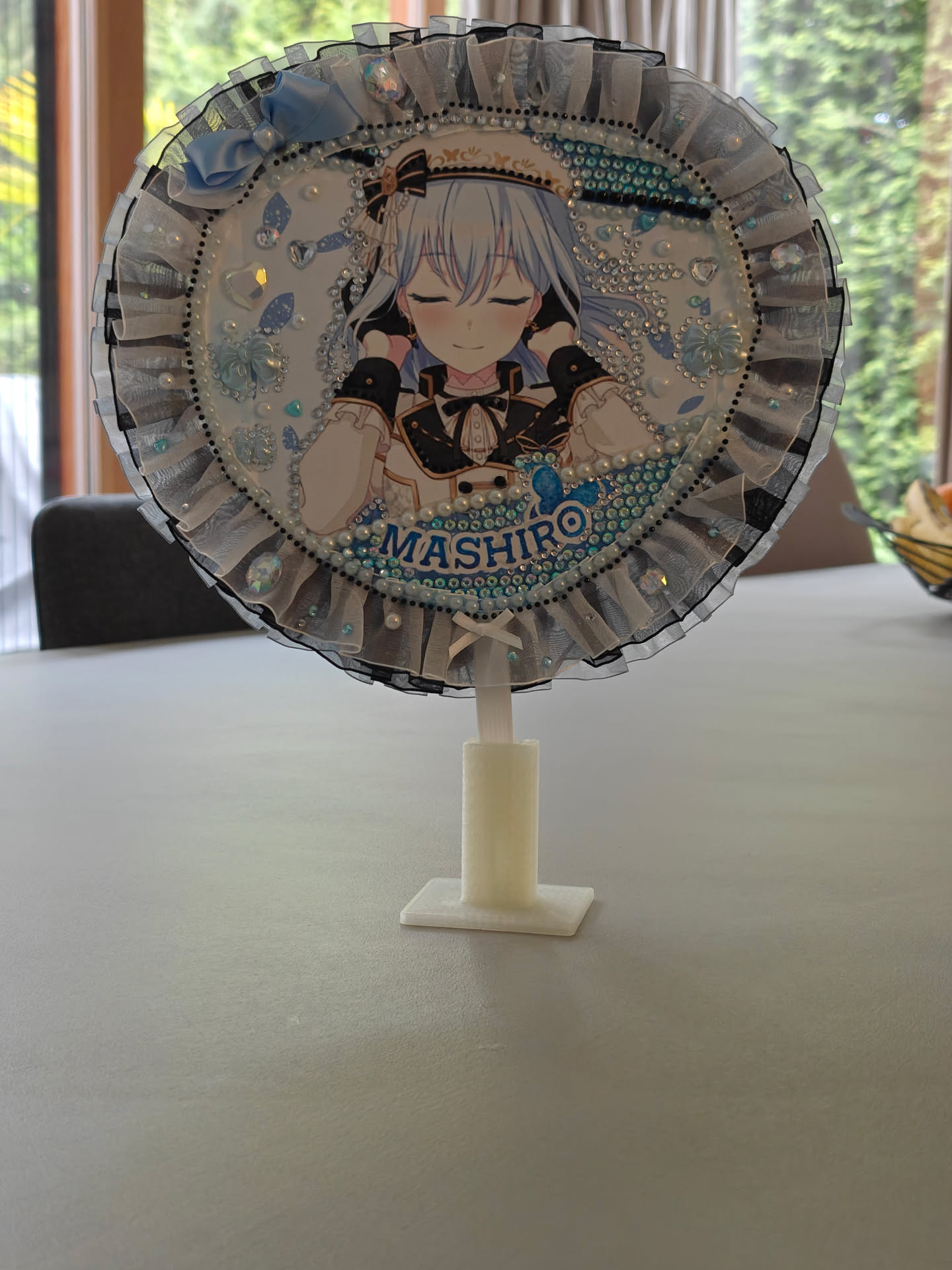 Uchiwa holder / stand