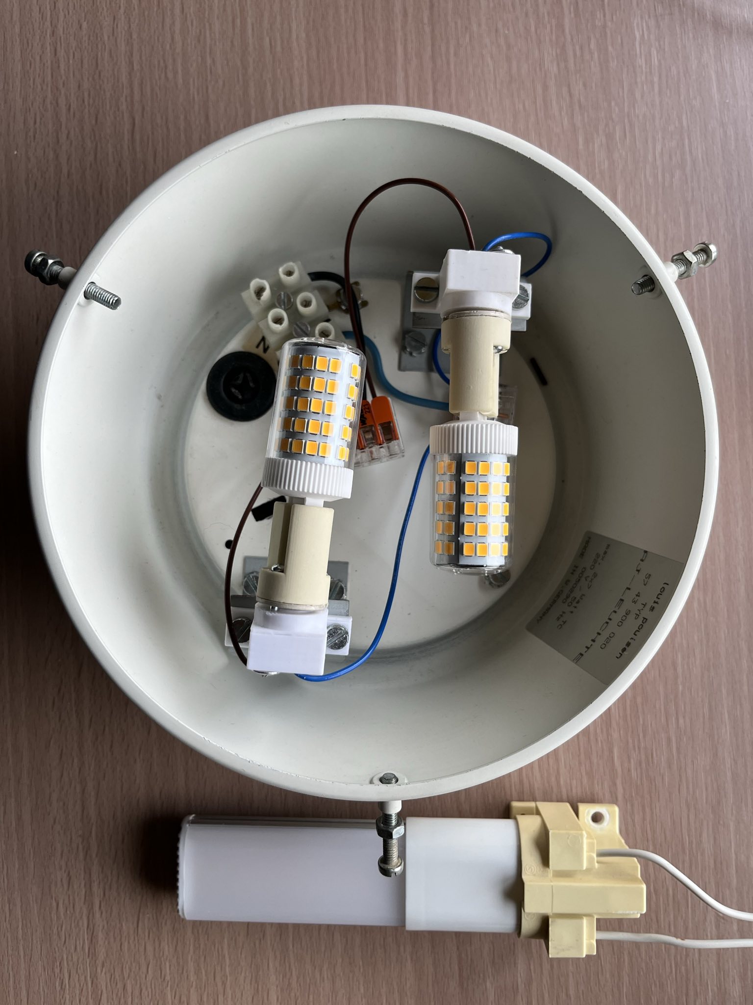 Conversion of a Poulsen luminaire to Socket G9