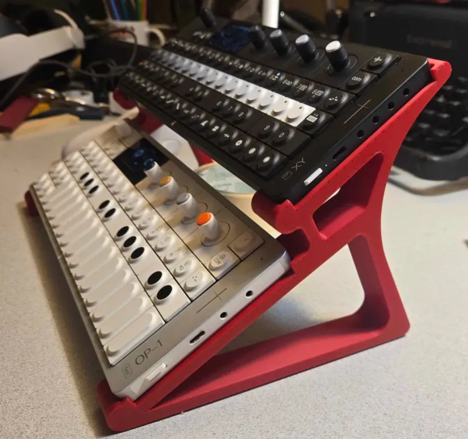 ぽてとページ ① OP-1 Field / OP-XY Combo Stand V2 by cartoonmonkeystudio