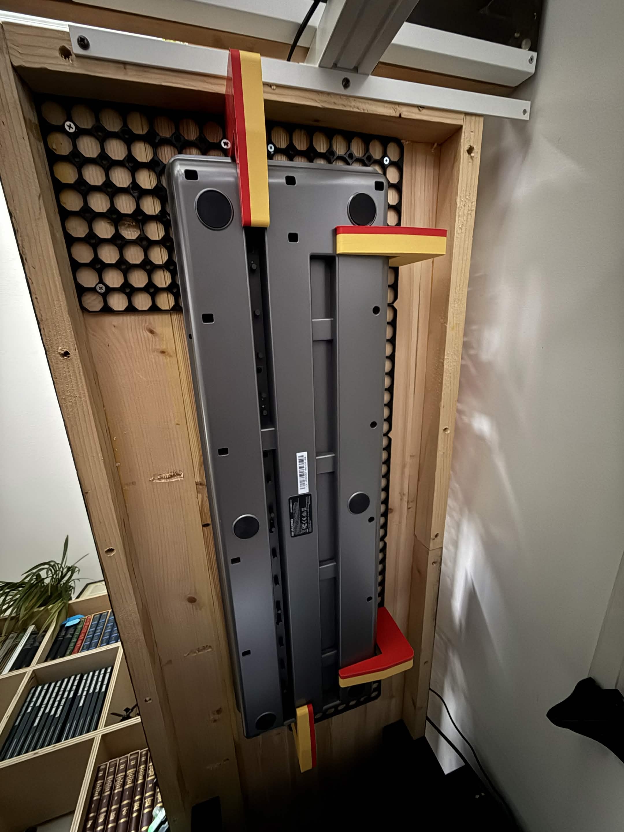 Midi Keyboard Holder - Multiboard/Underware