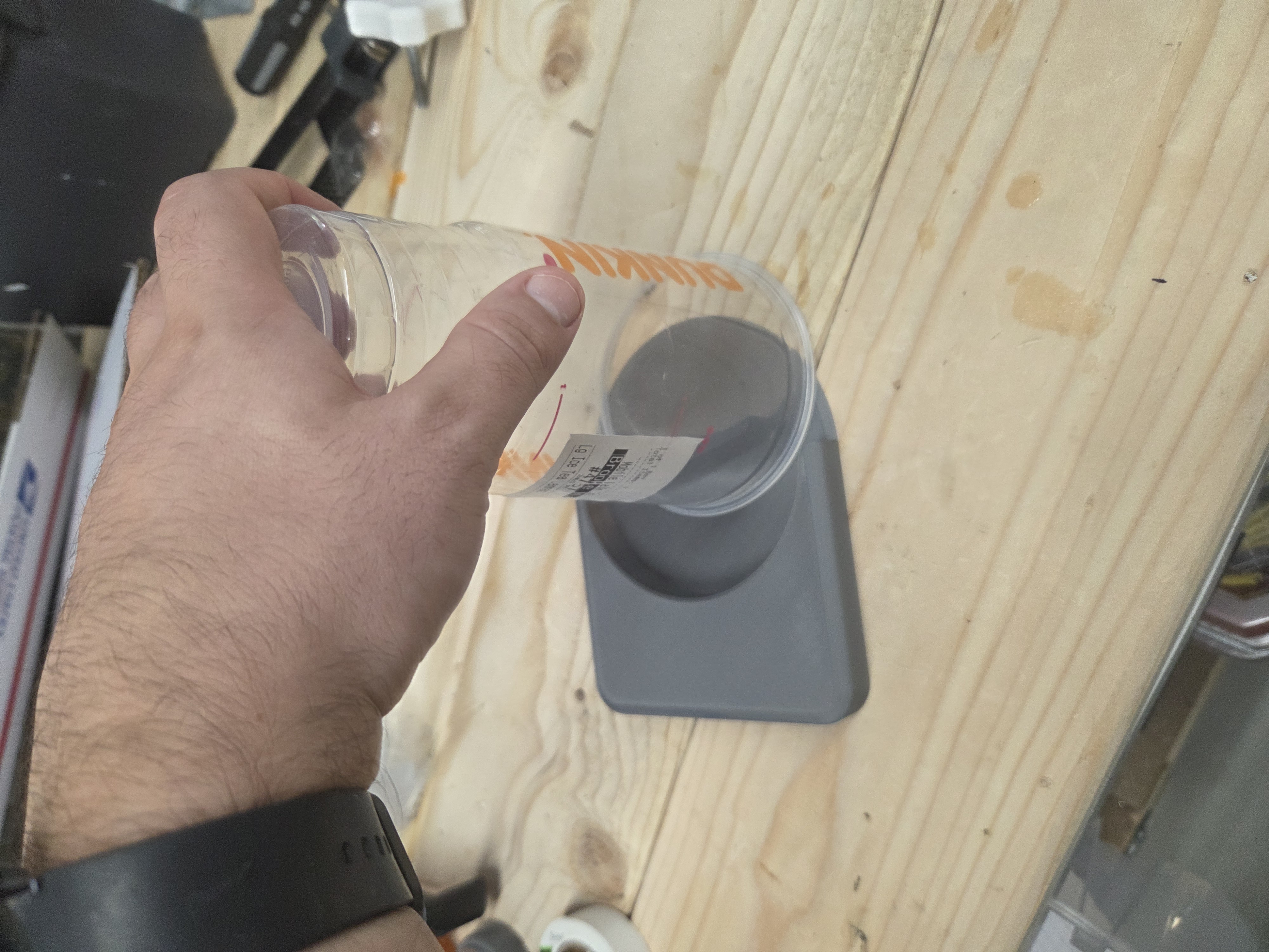Miniatura 3 do modelo 3D Upcycled Cup Bug Catcher Simple