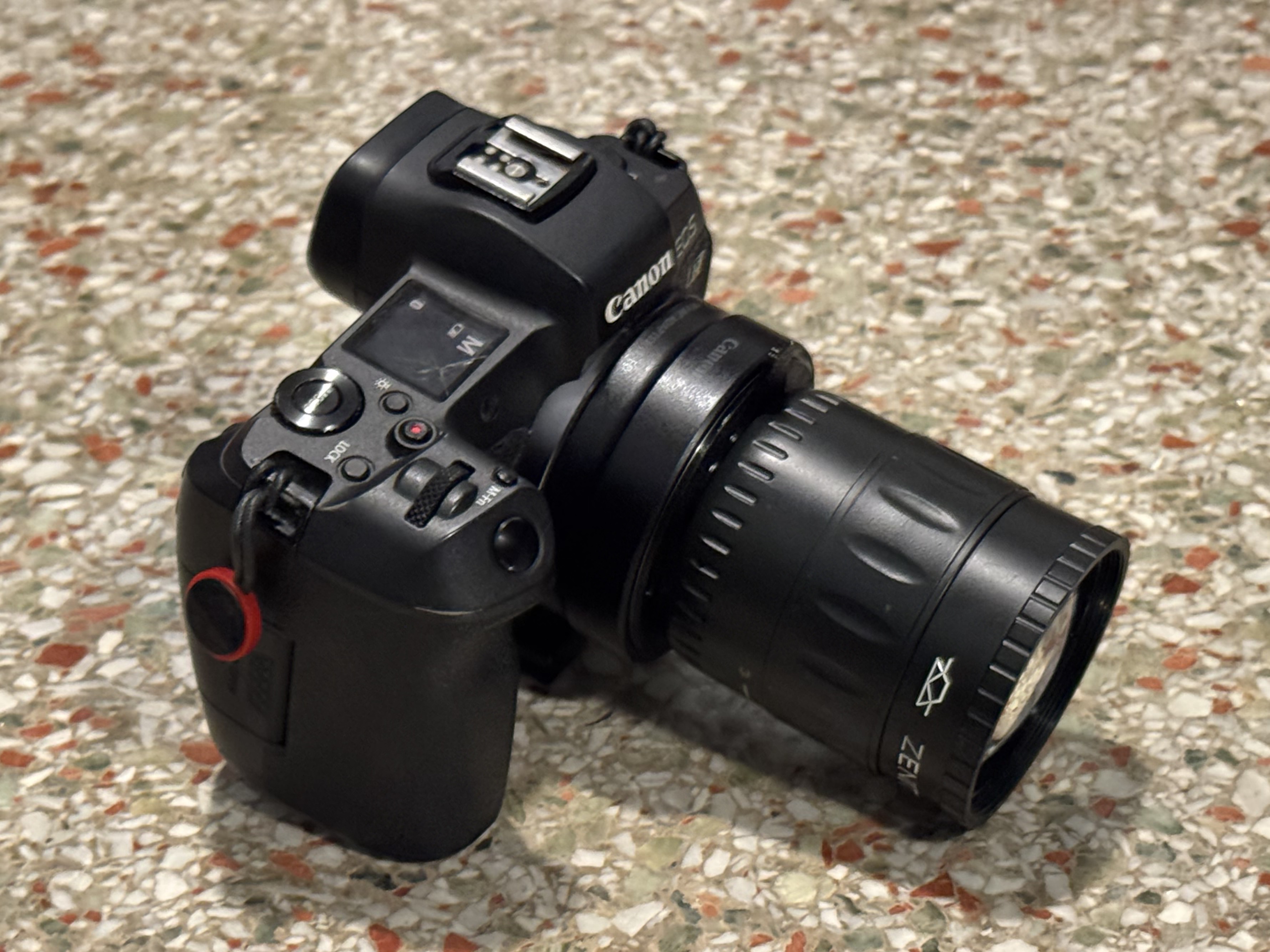 Zenit IR-2 1.6/85 M42 Close Focus Adapter for Adapted EF