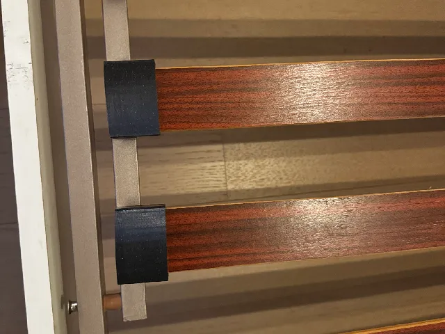 slatted base slat holder / Lattenbodem lathouder