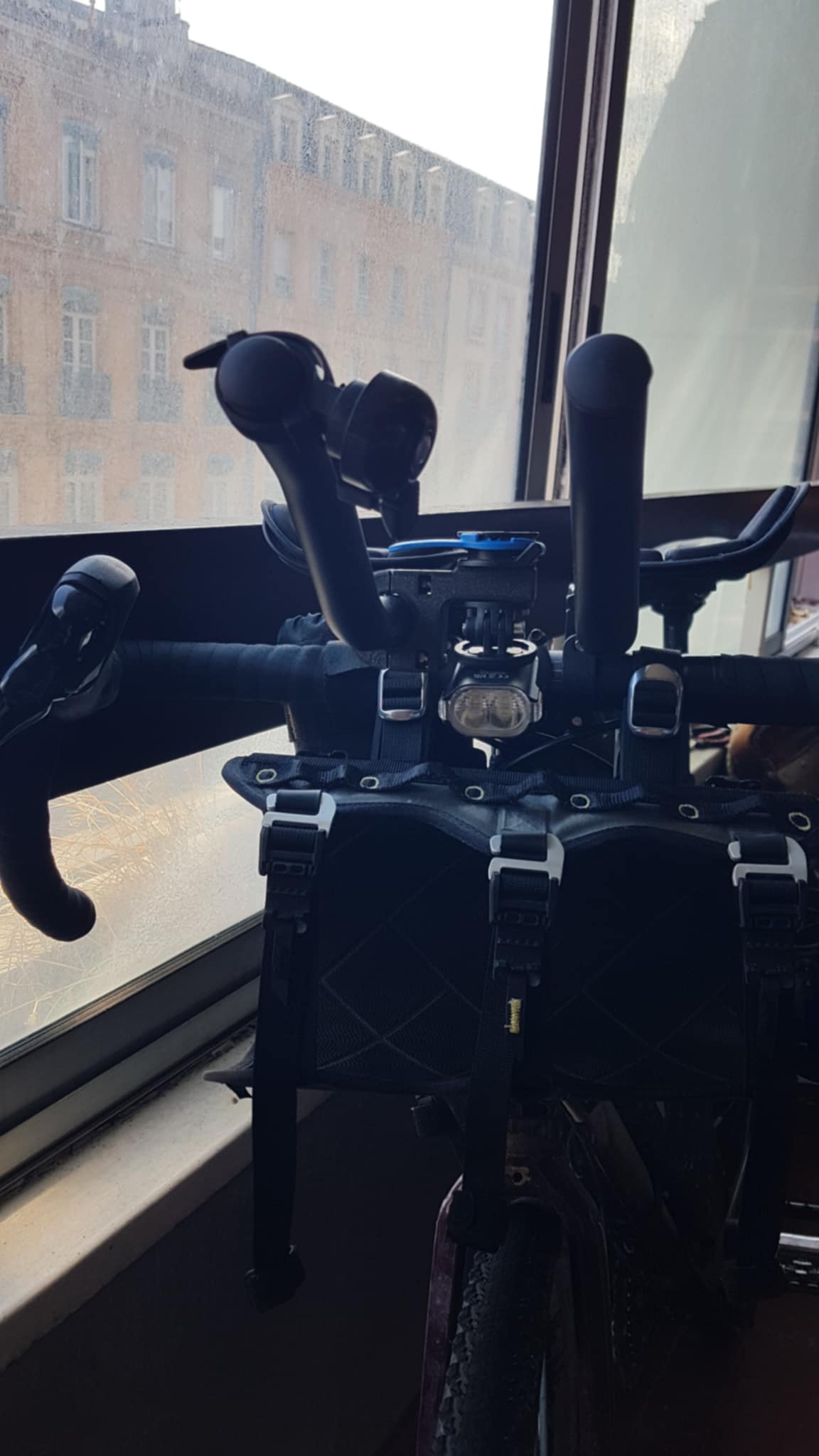 Quadlock support for bike extender