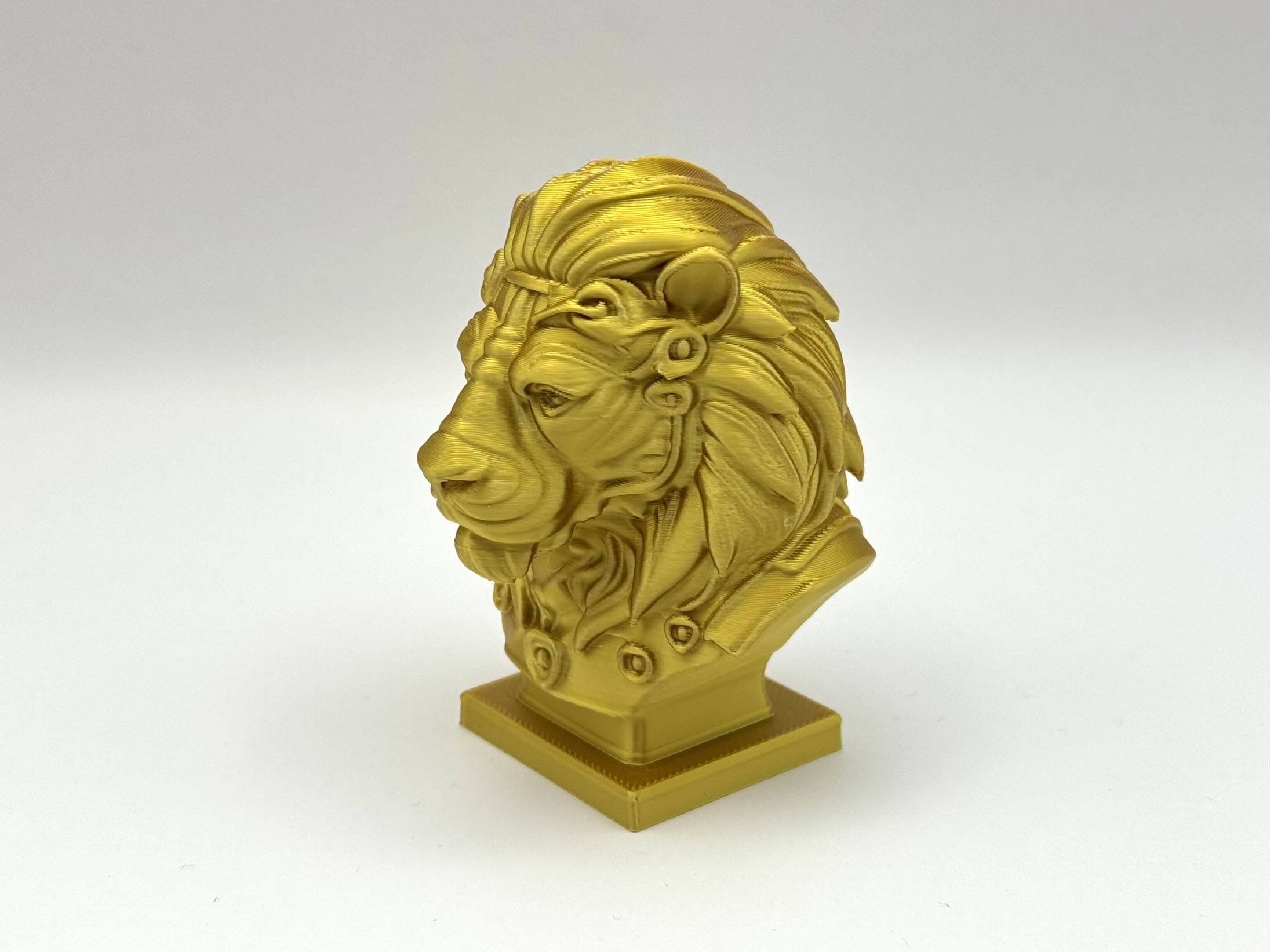 Majestic Lion Bust