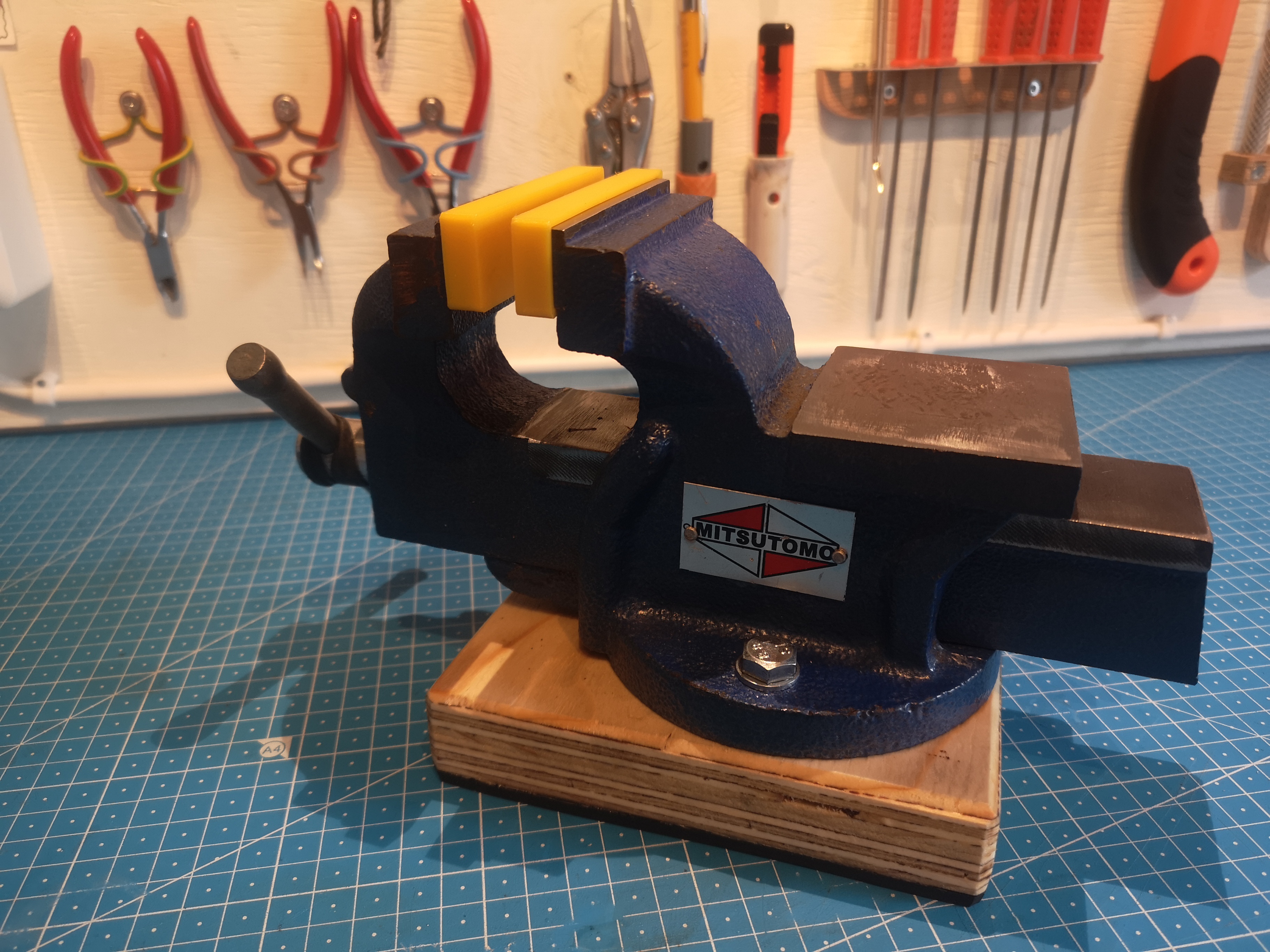 Simple soft jaws for vise