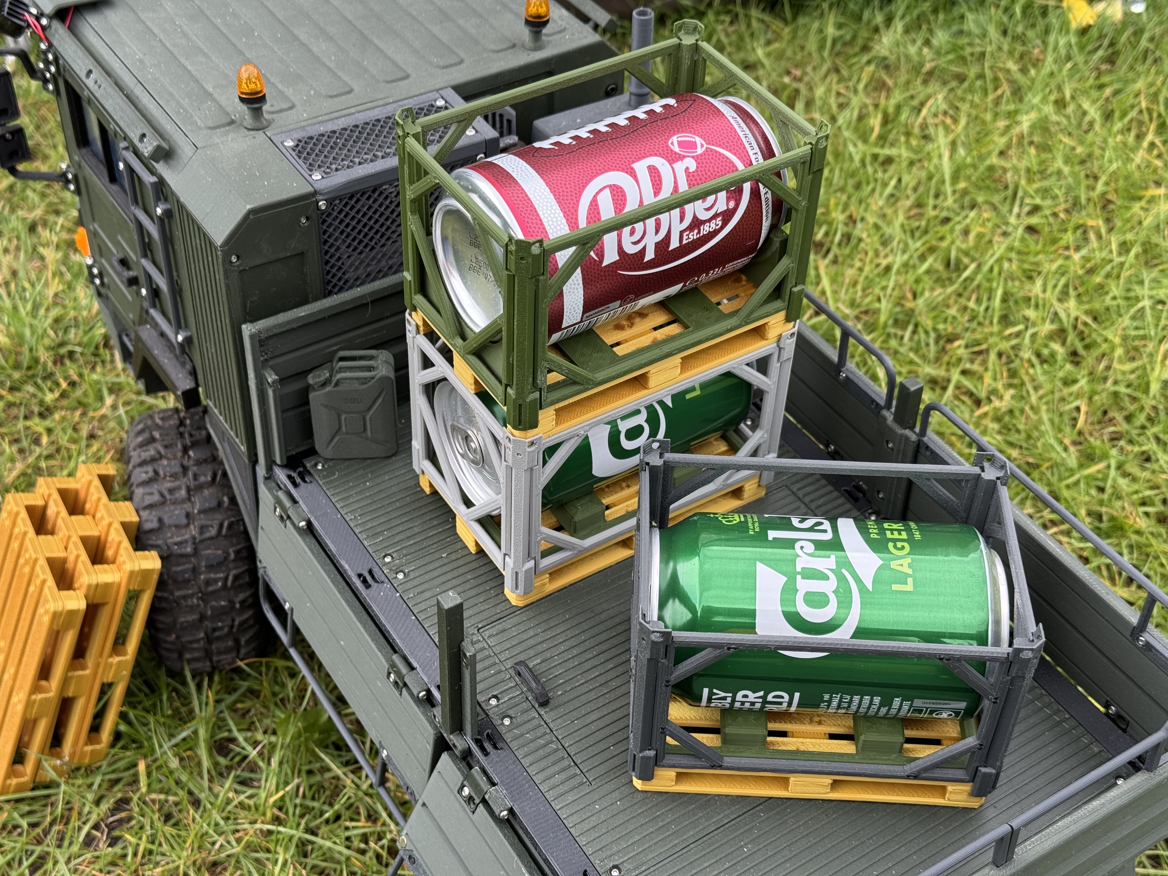 Euro Pallet Beer Crate Scale 1/10 3D model thumbnail