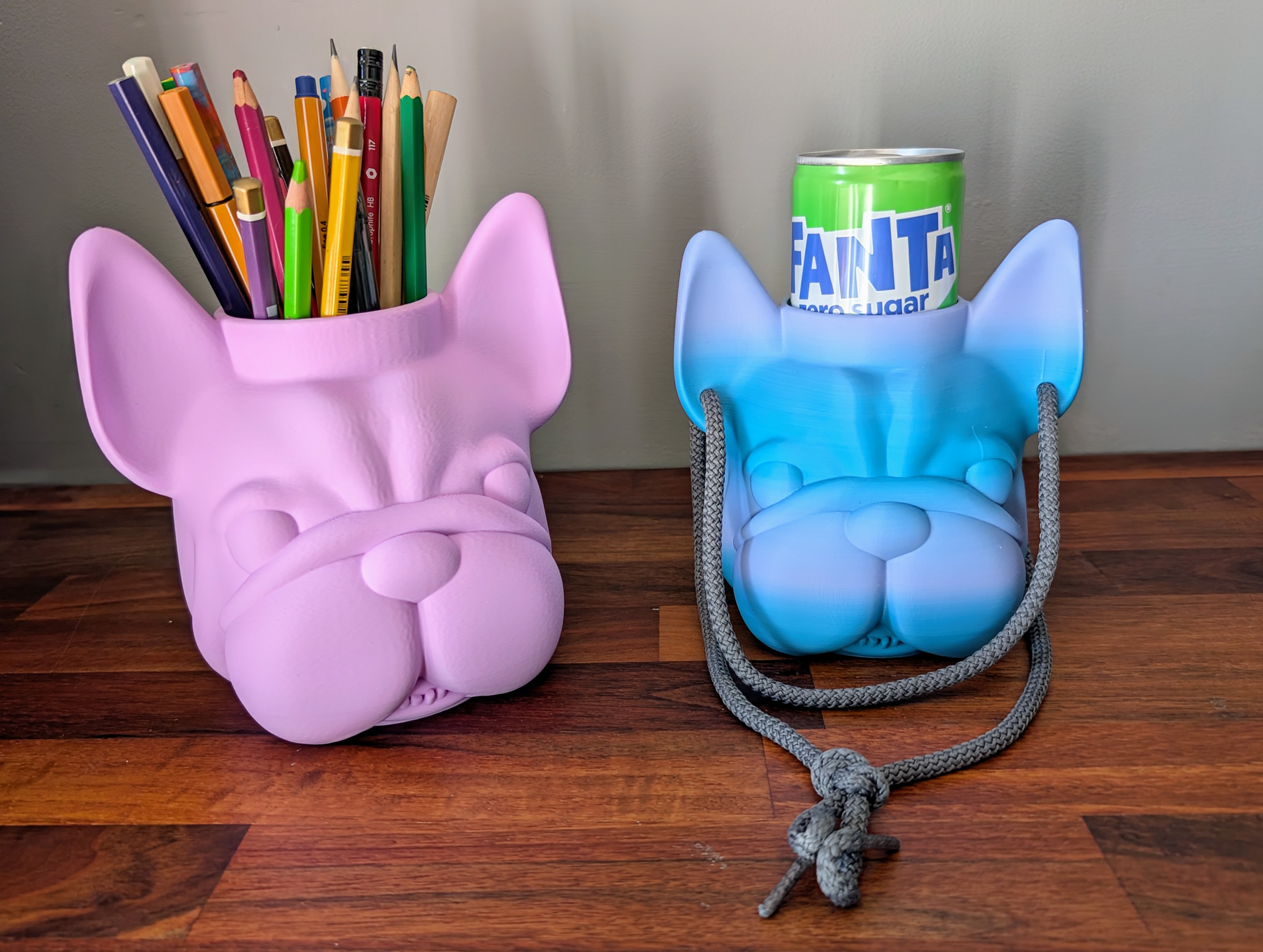 Josy the Frenchie Holder
