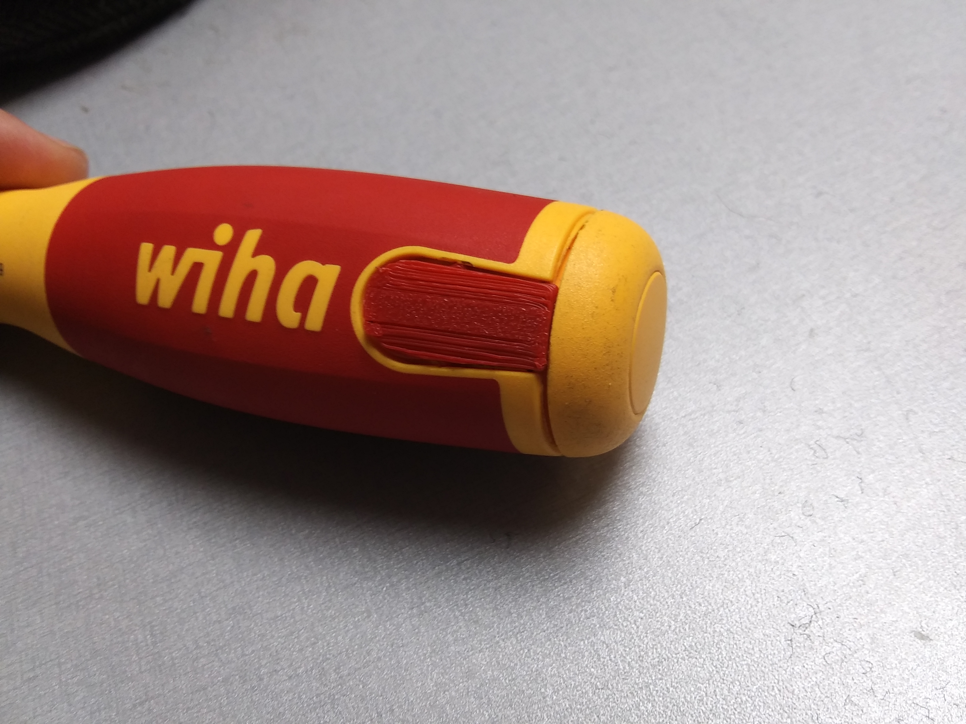 Wiha 283109  insulated screwdriver latch