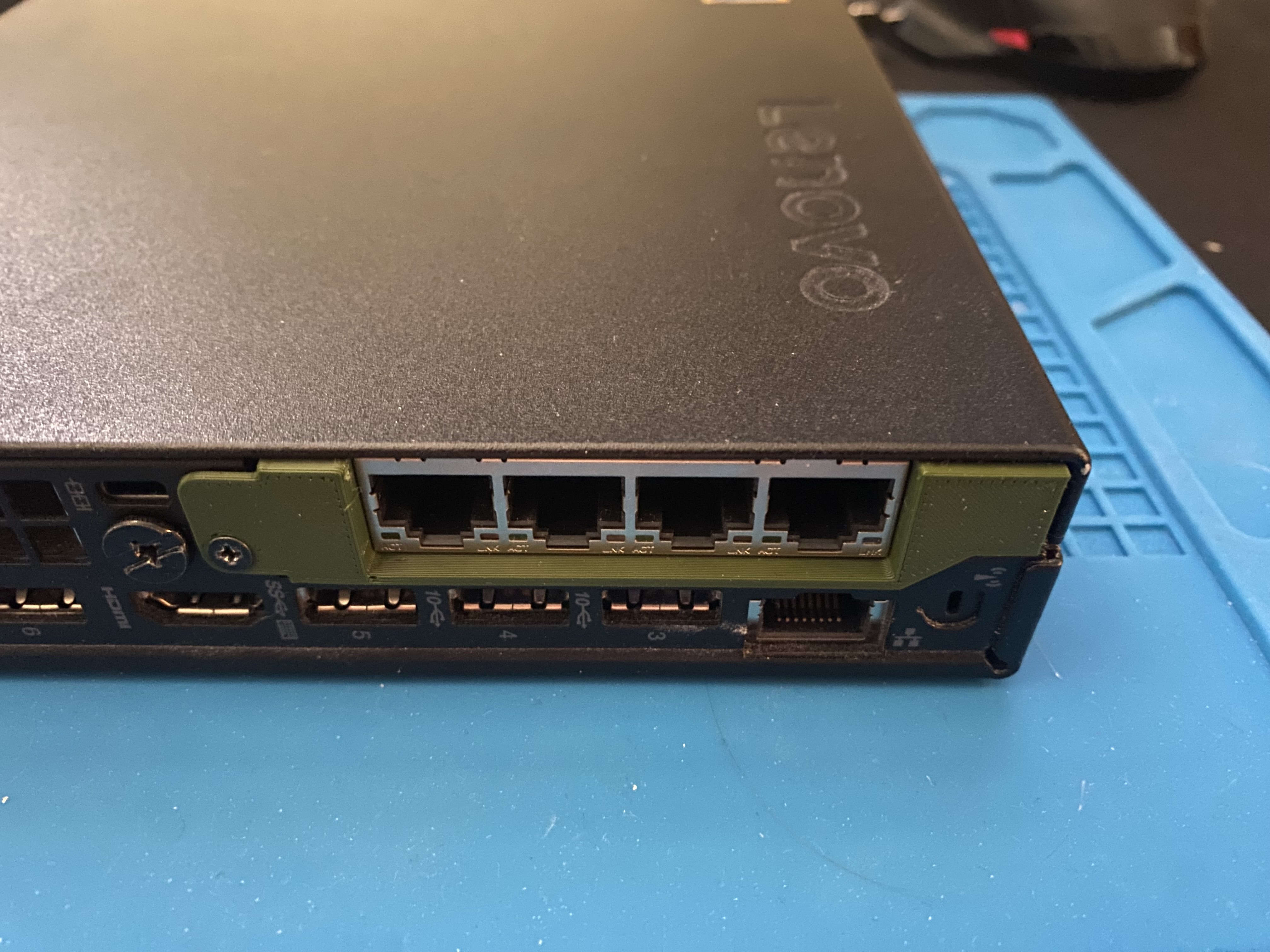 Lenovo 720q PCIe Bracket for H092P Pro/1000 VT NIC 3D model