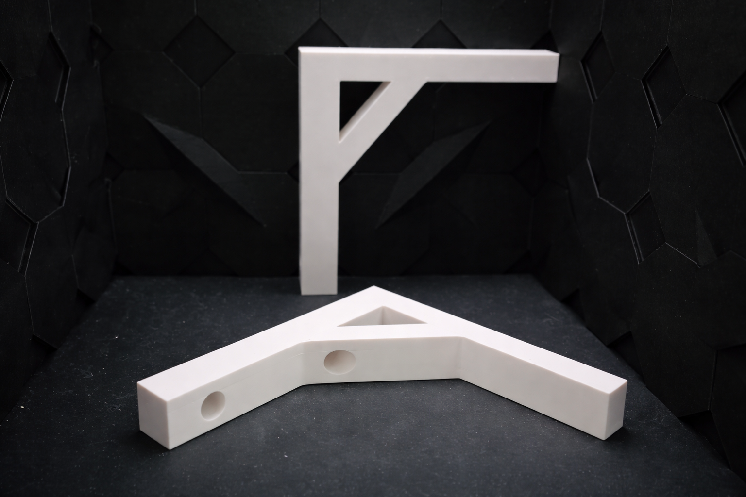 Moderner Winkel-Regalhalter mit Verstärkung (Minimal Design) 3D model by AlphaPrint