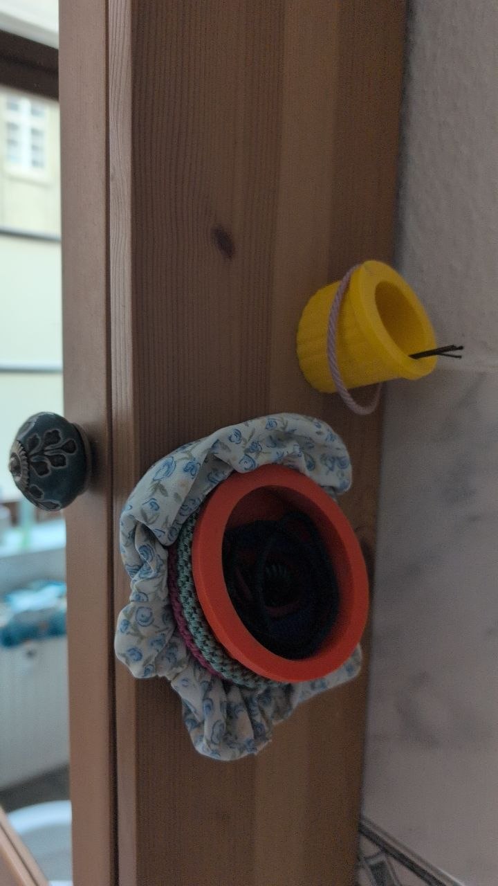 Parametric hair tie and clip organizer 3D model