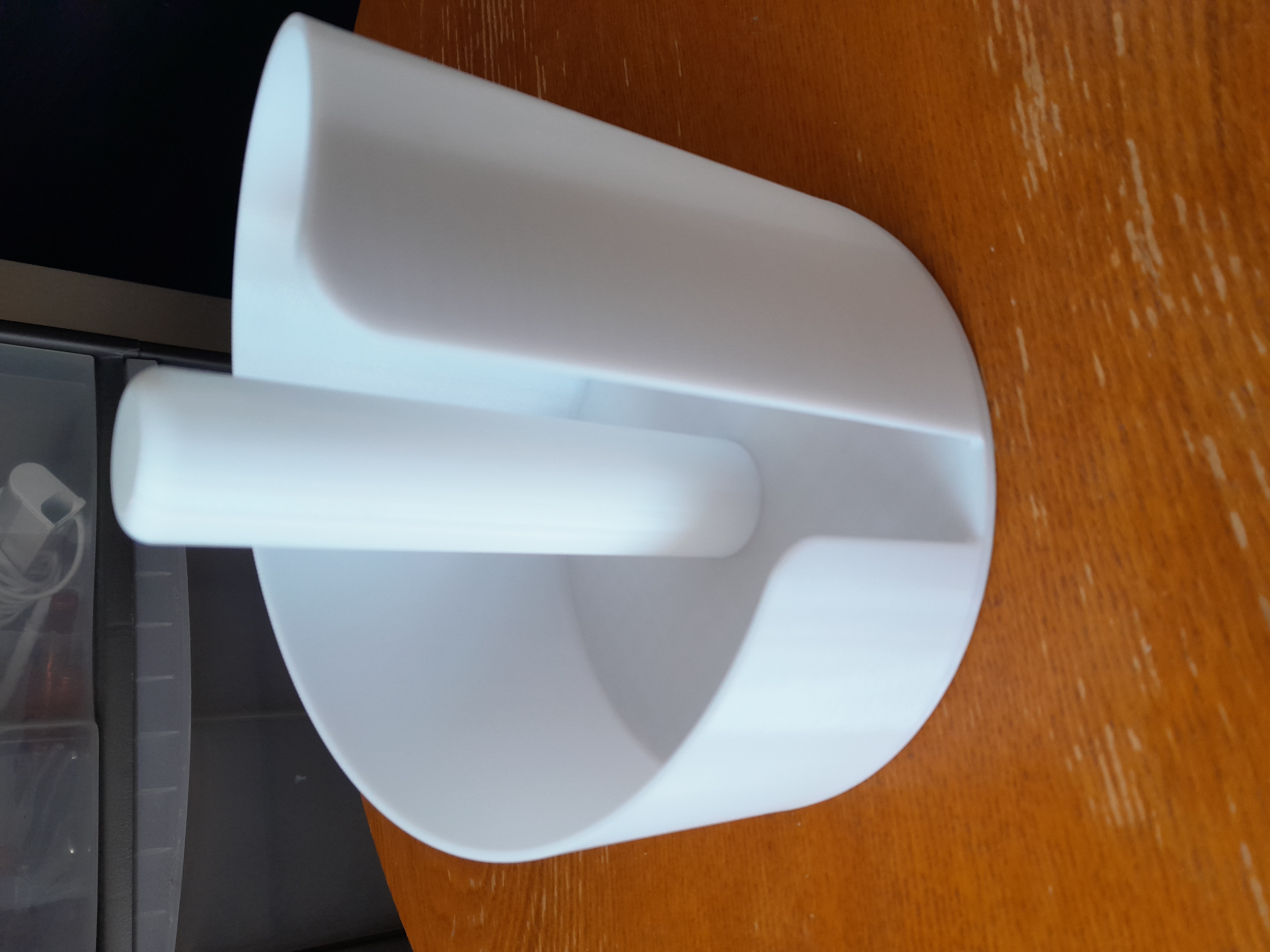 Stronger Spiral Vertical Paper Towel Holder