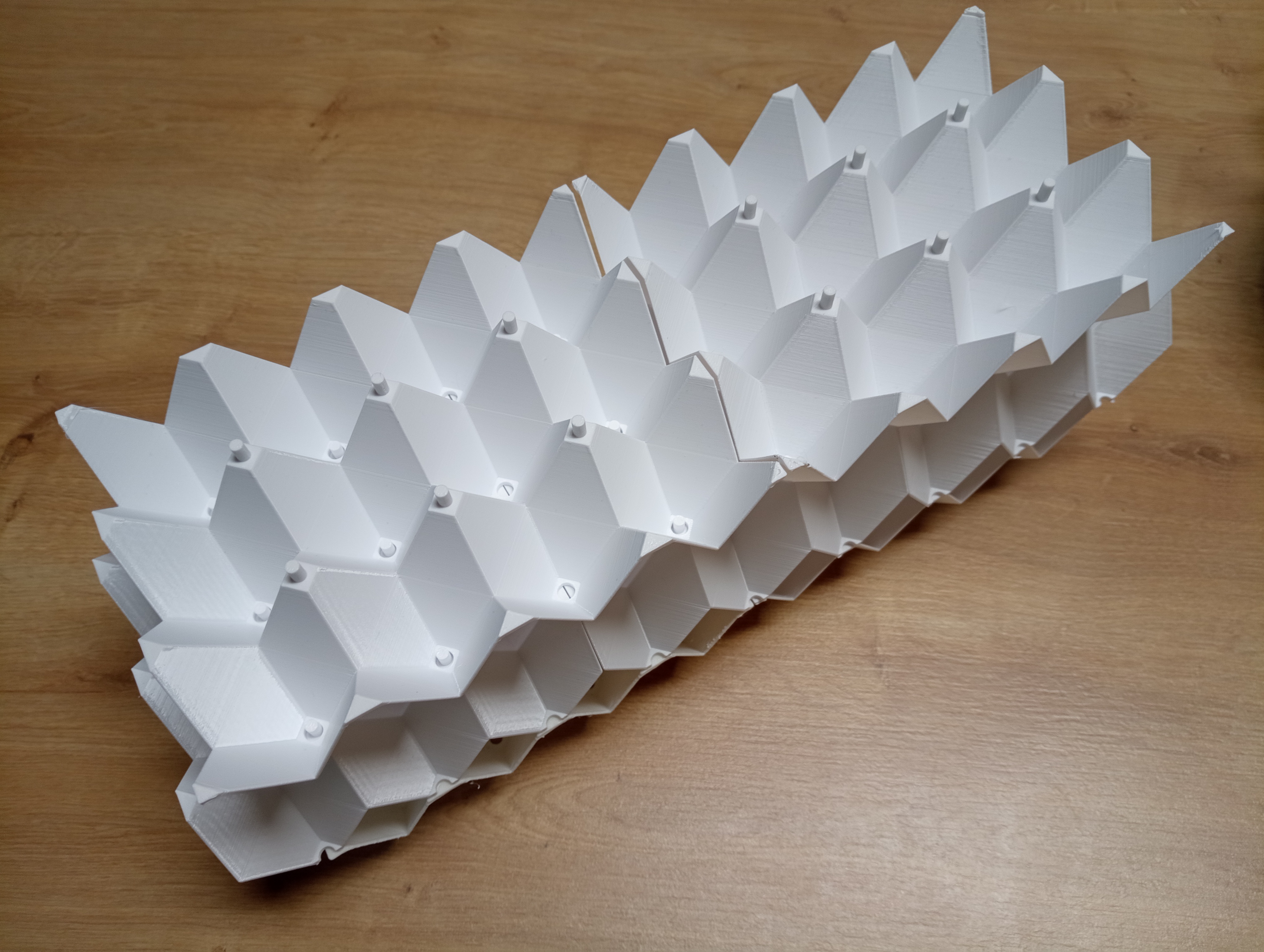 Miniatura 5 do modelo 3D Stackable Egg Holder