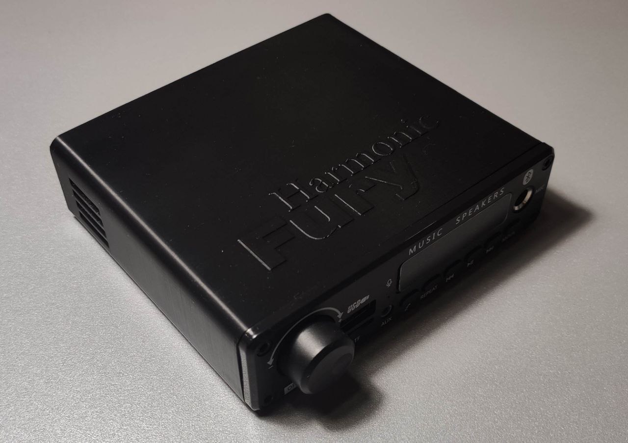 Bluetooth amplifier case